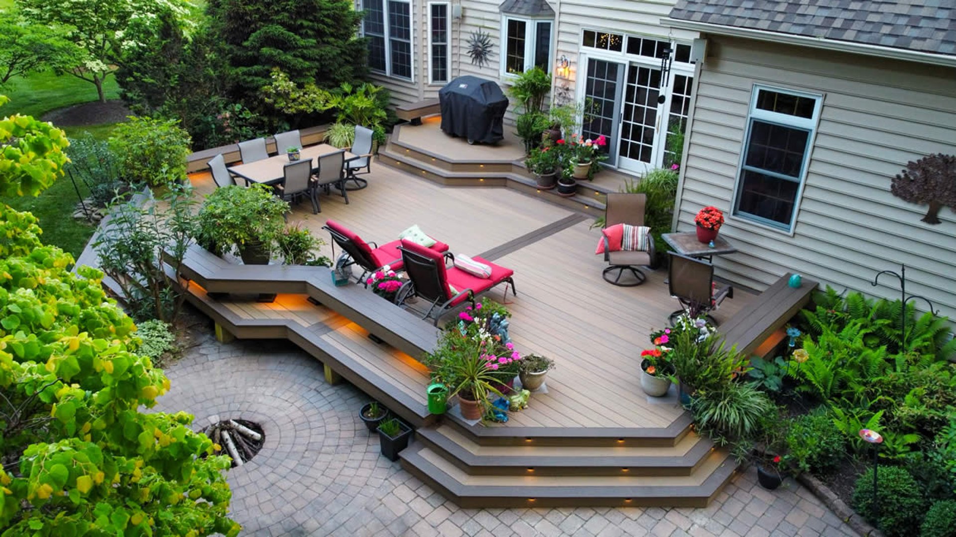 custom hardwood deck installation in Palo Alto backyard
