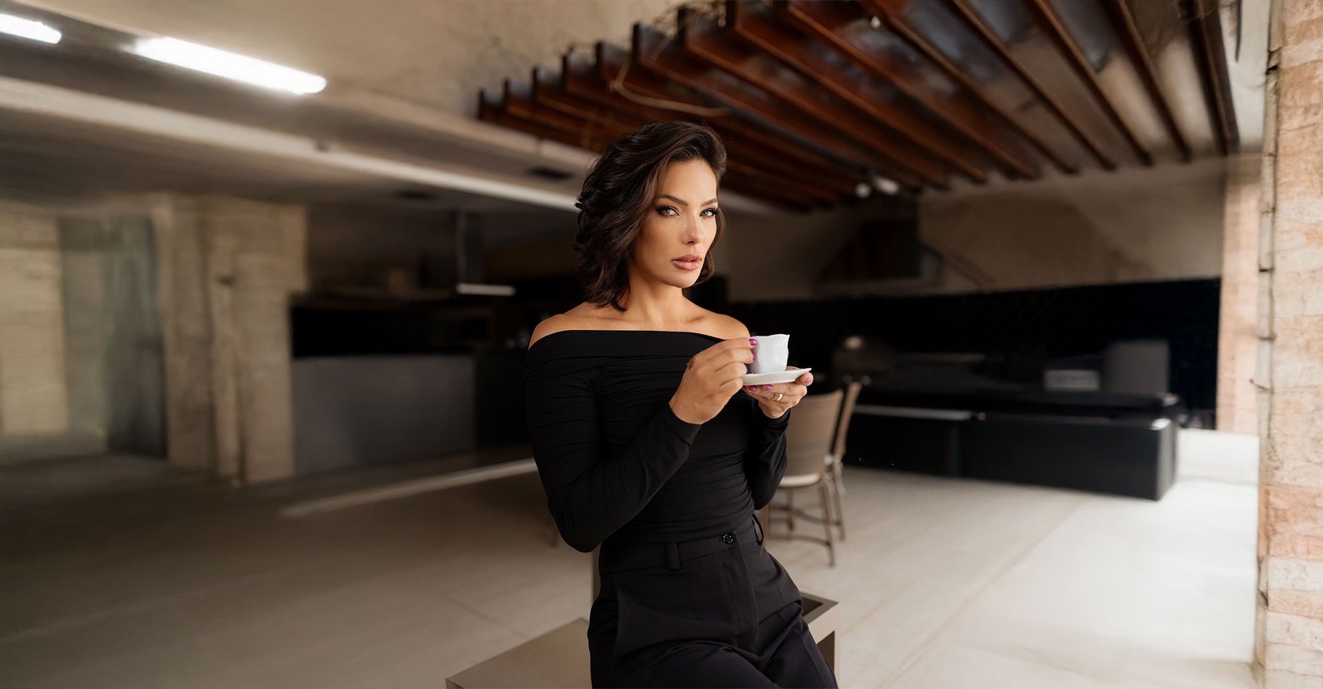 black and white bed linen