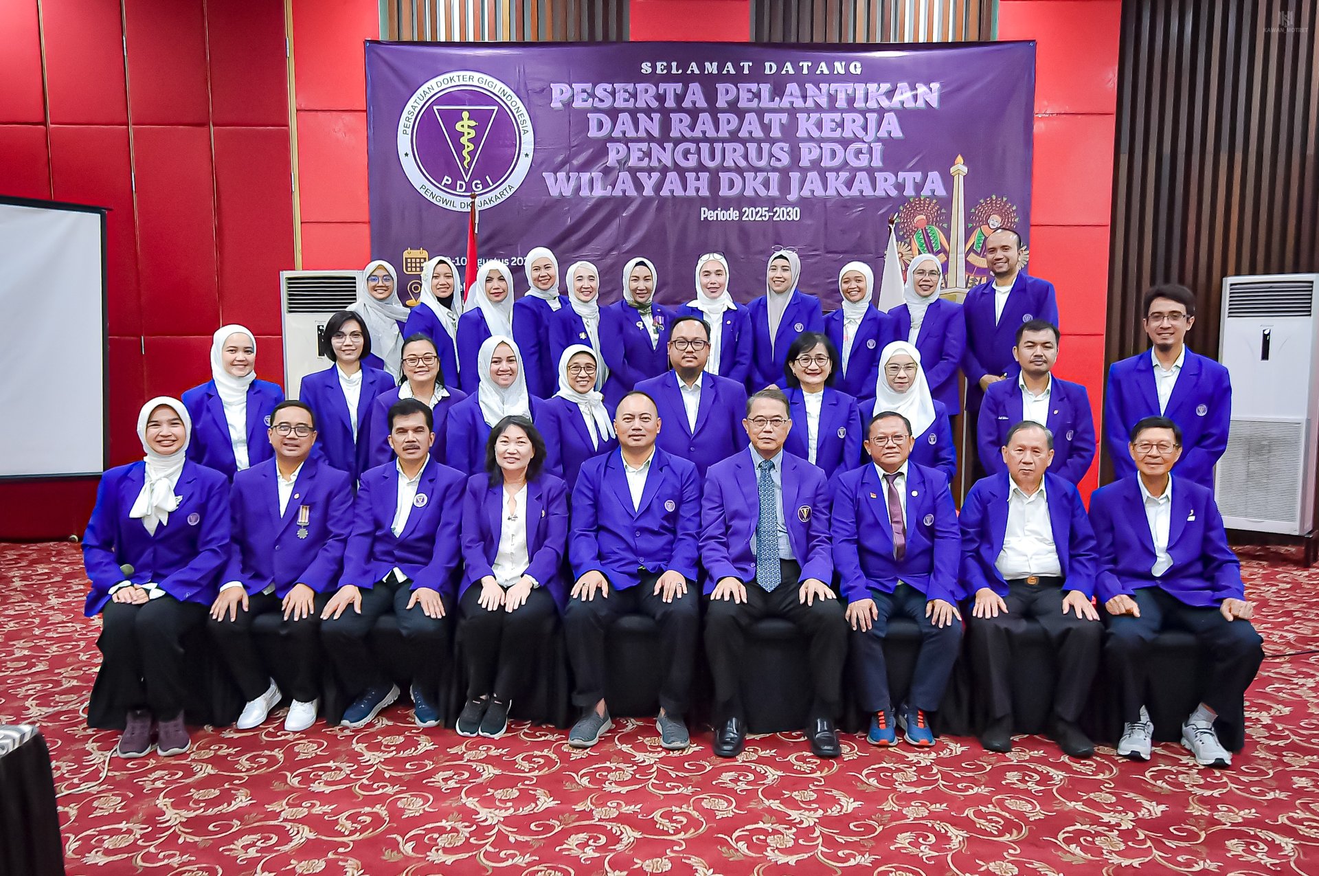 black and brown leather padded tub sofa