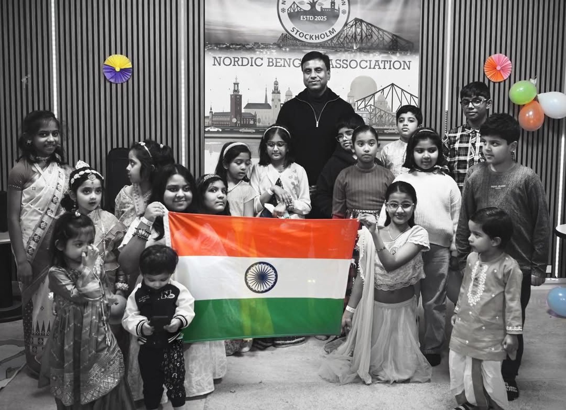 black and white bed linen