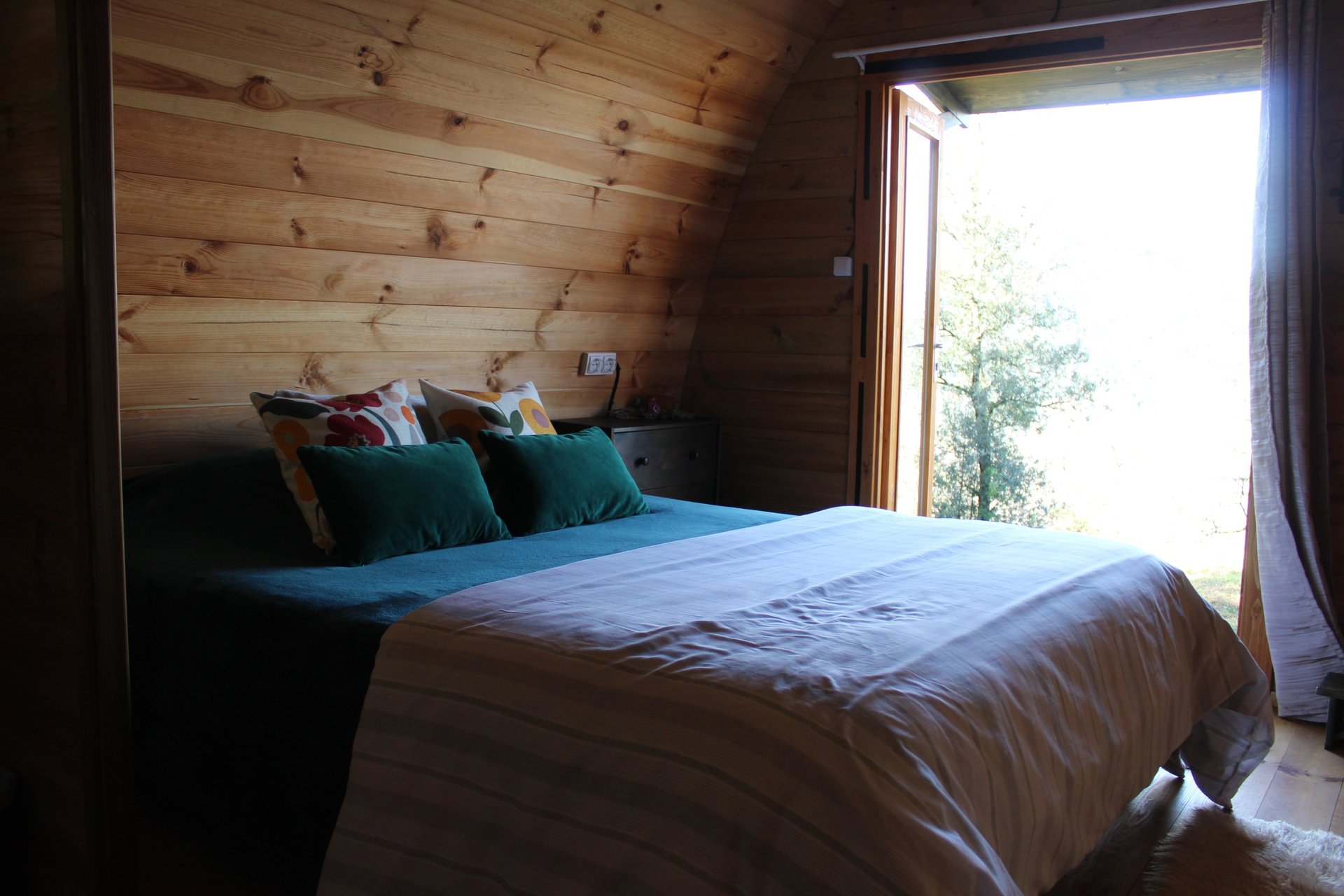 black and brown leather padded tub sofa