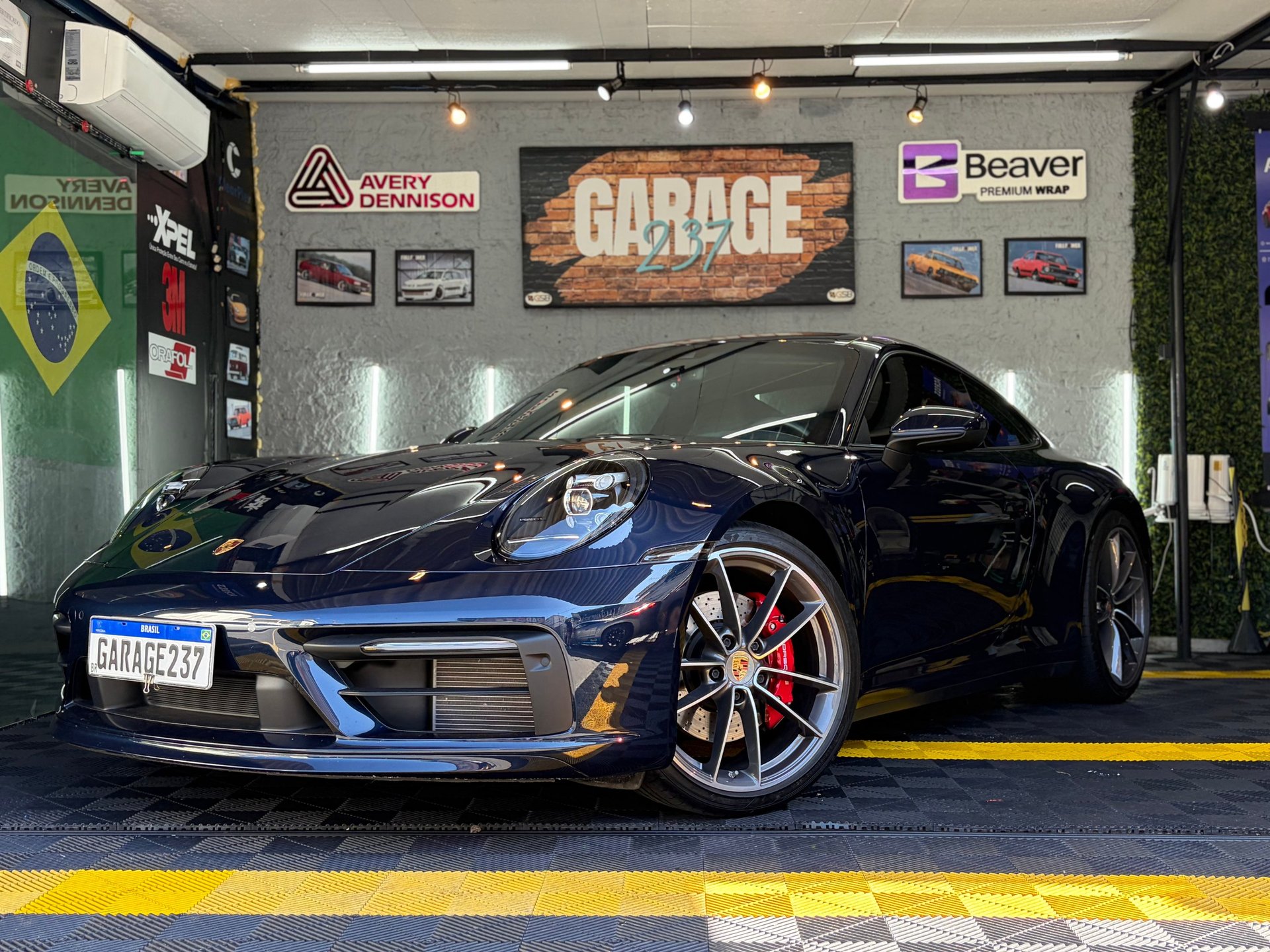 black porsche 911 on road during daytime