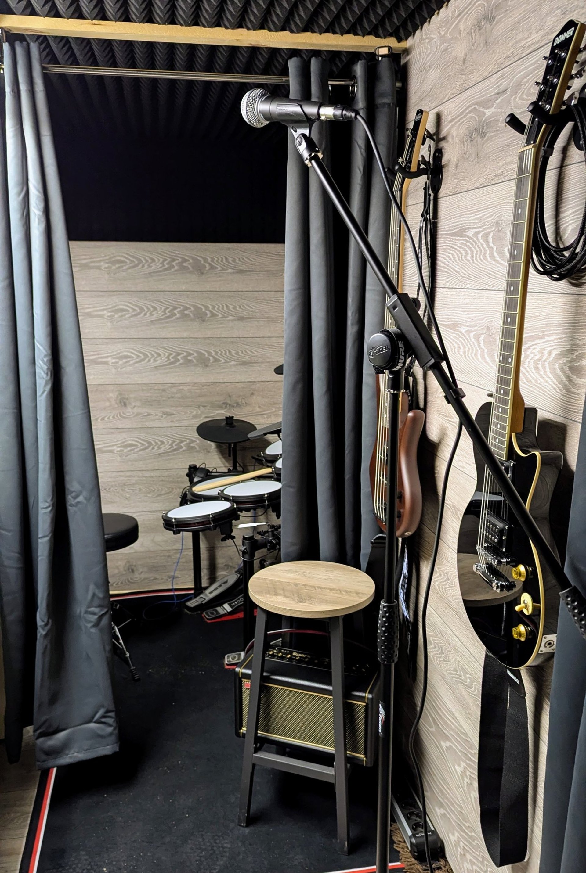 red chair lot during daytime