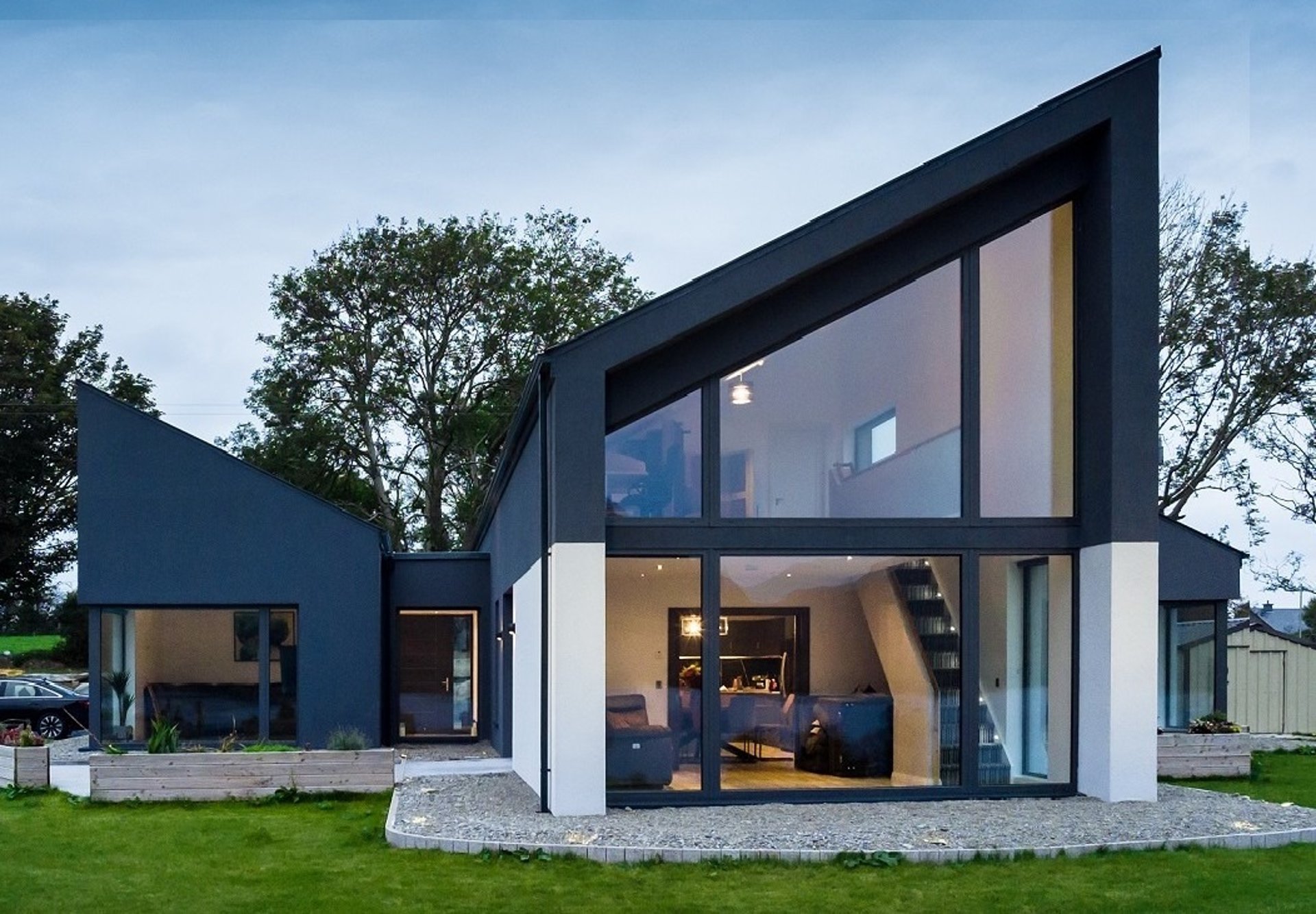 black and white bed linen