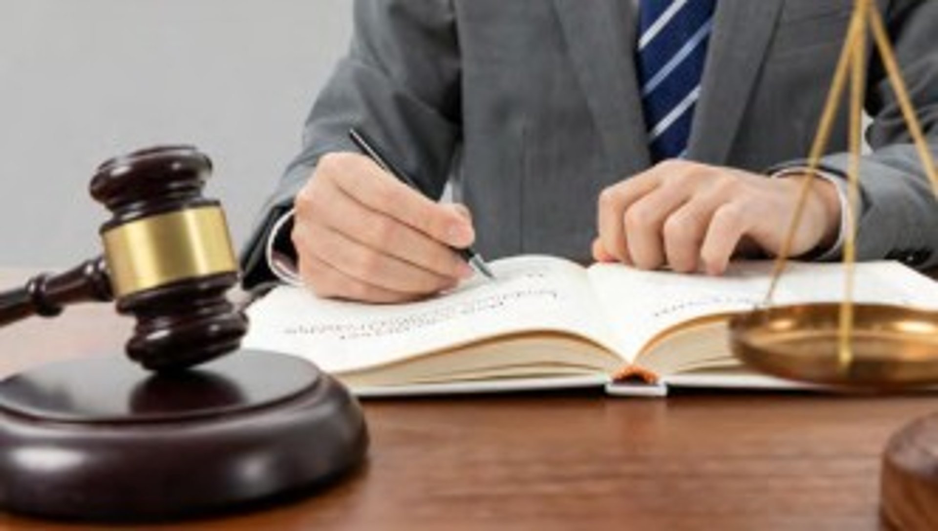 Abogados derecho tributario