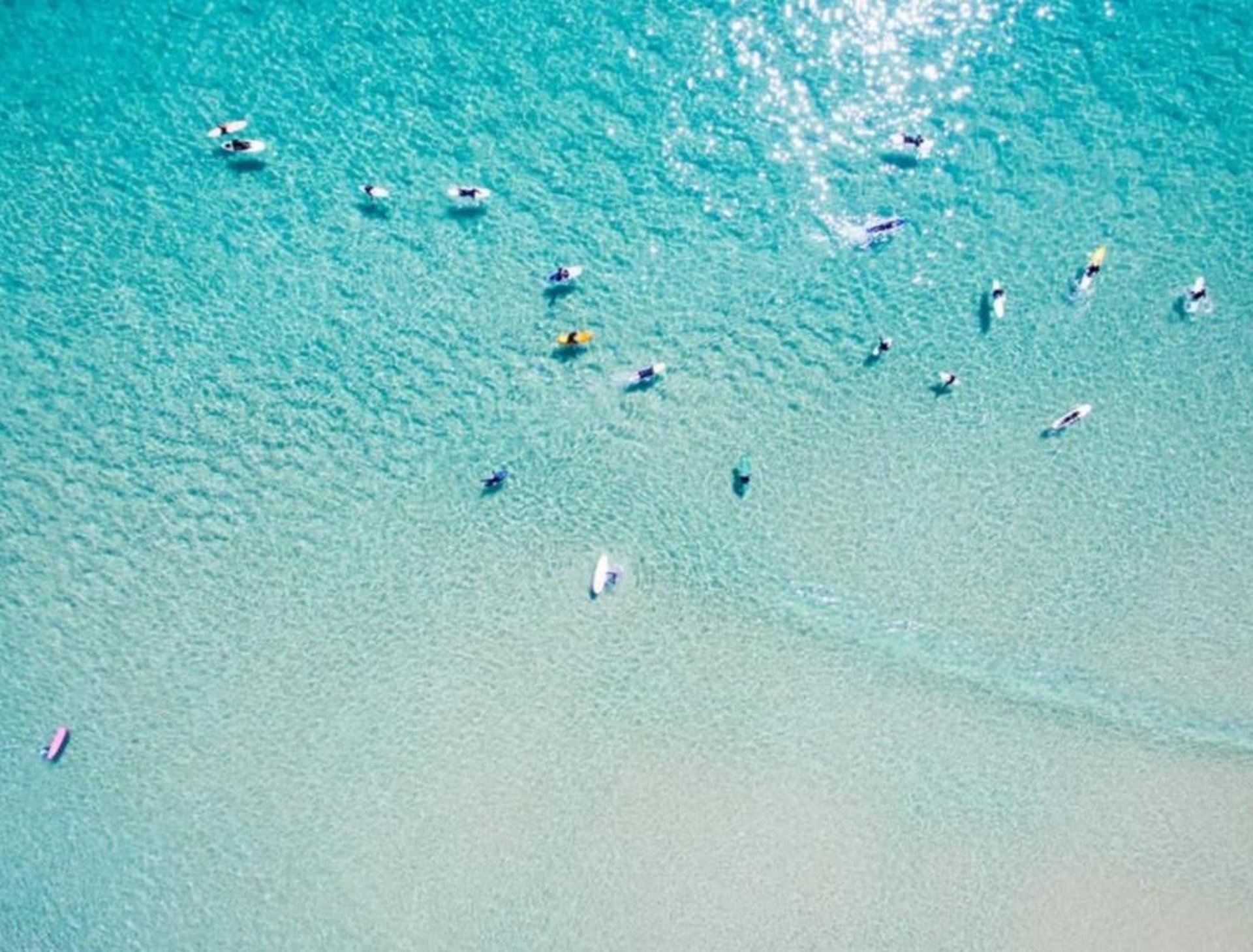 gray computer monitor