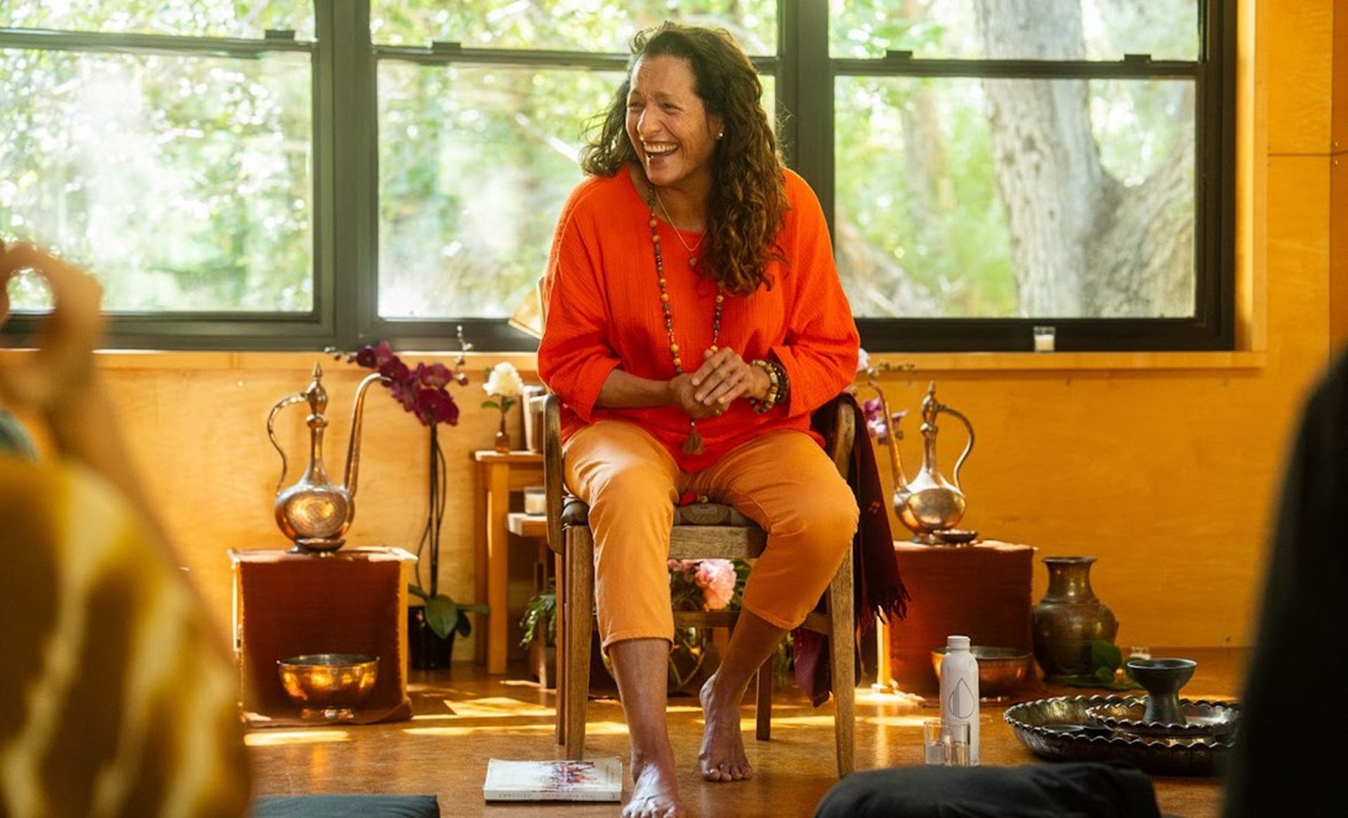 black and white bed linen