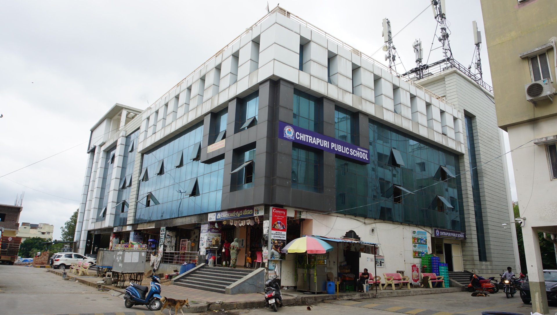 black and white bed linen