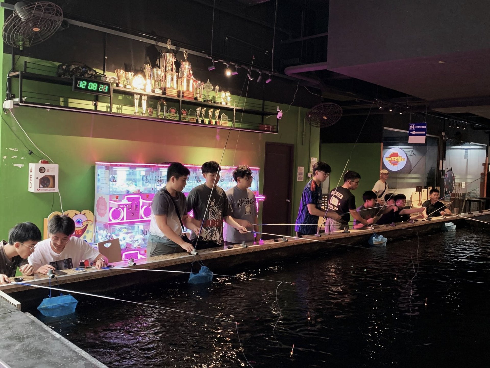 black and brown leather padded tub sofa