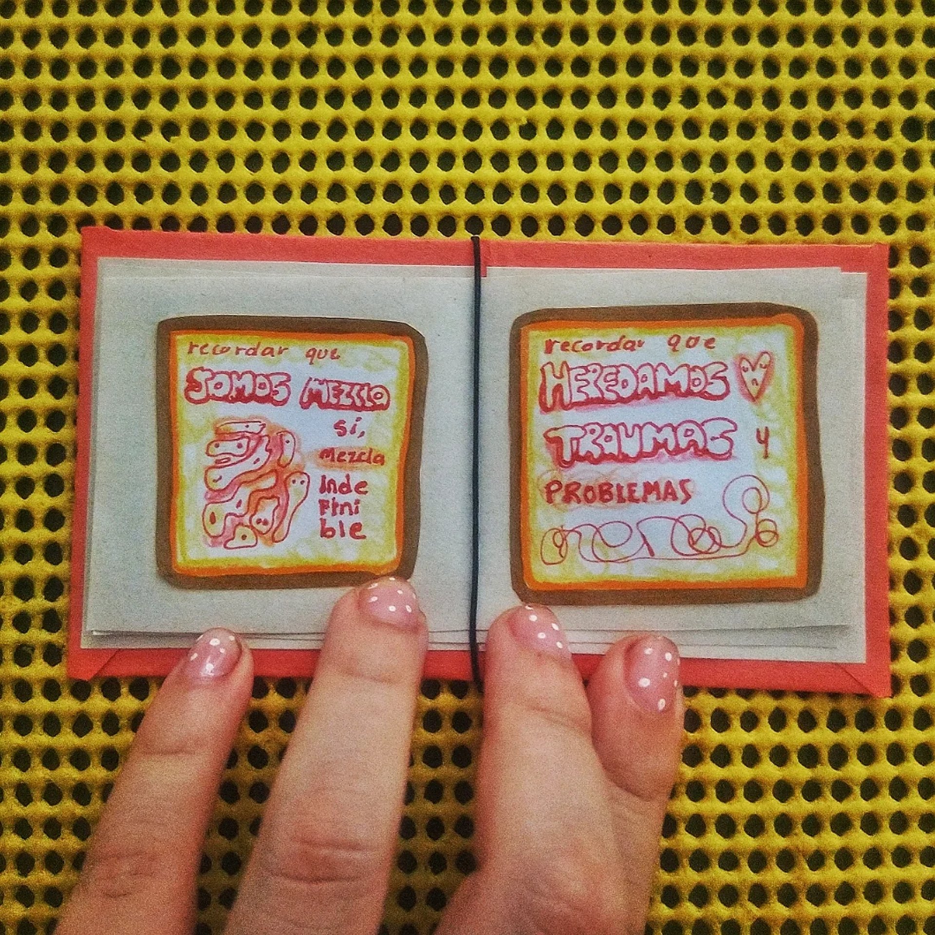 Dos viñetas: "Recordar que somos mezcla indefinible" y "Recordar que heredamos traumas y problemas".