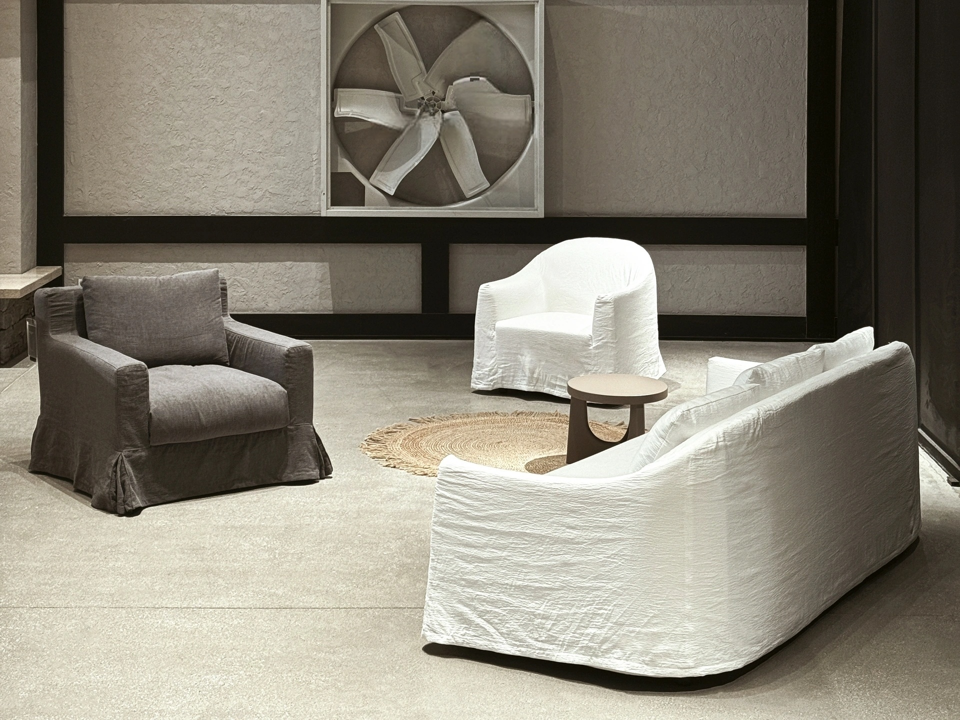 black and white bed linen