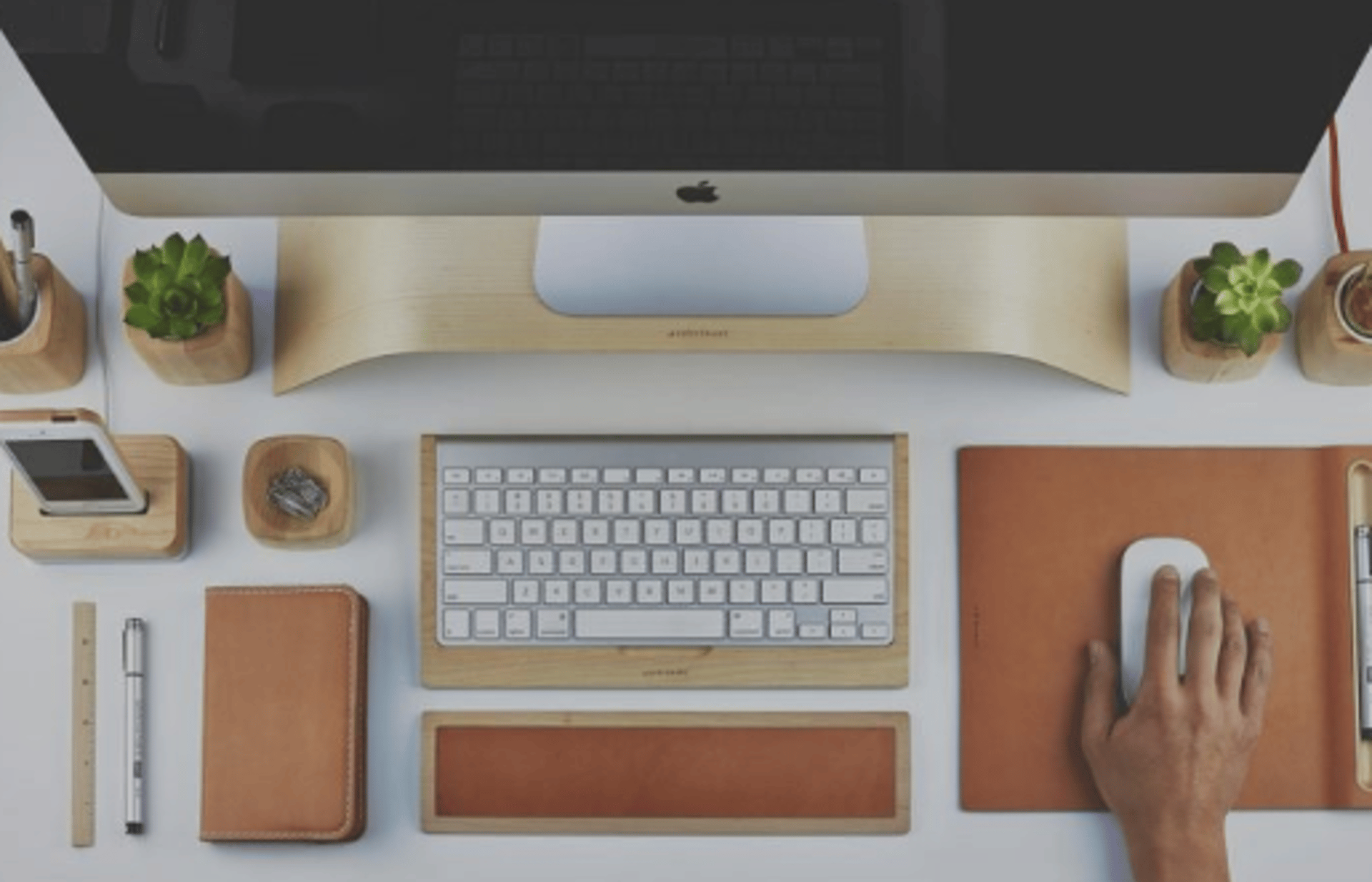 gray computer monitor