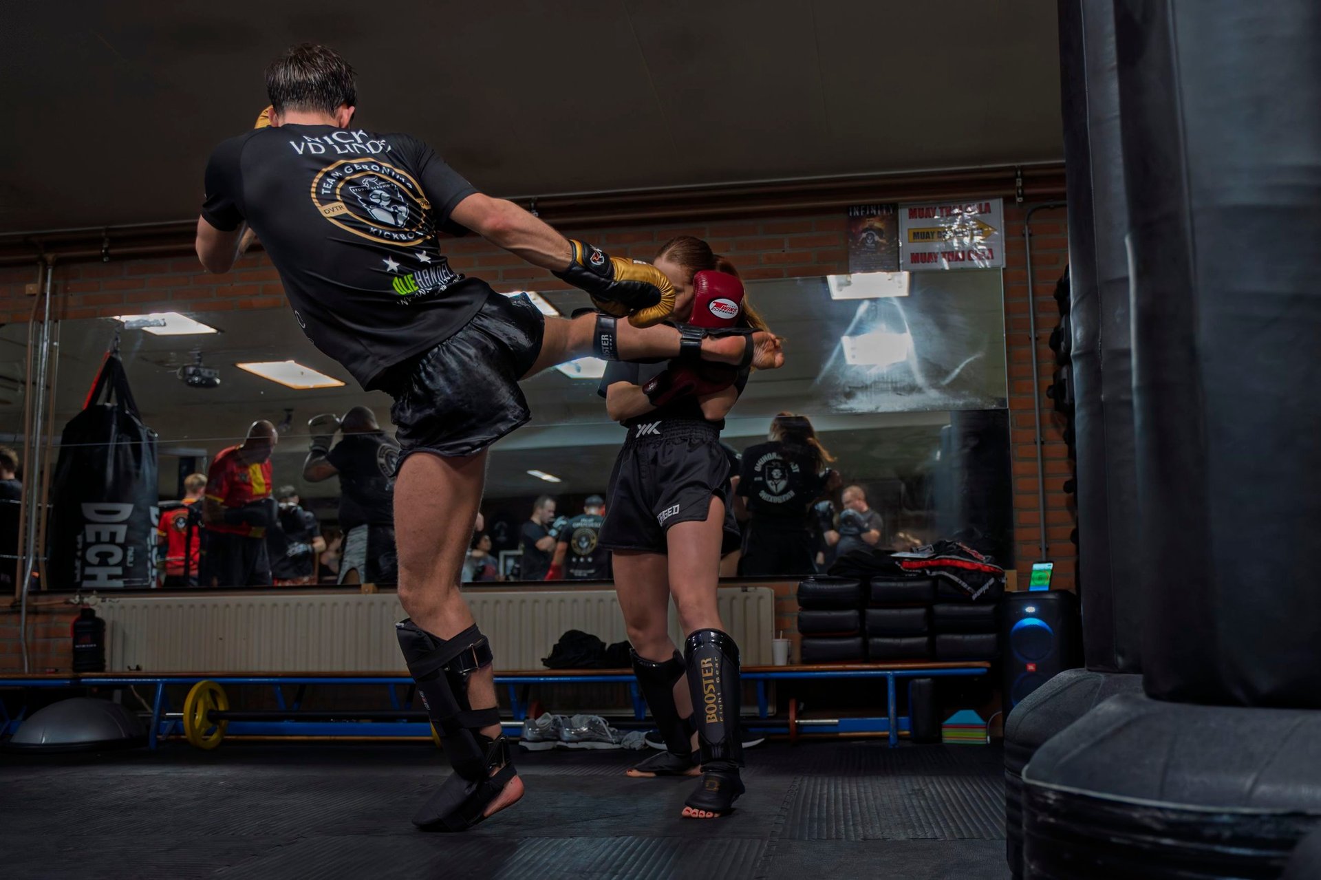 black and white bed linen