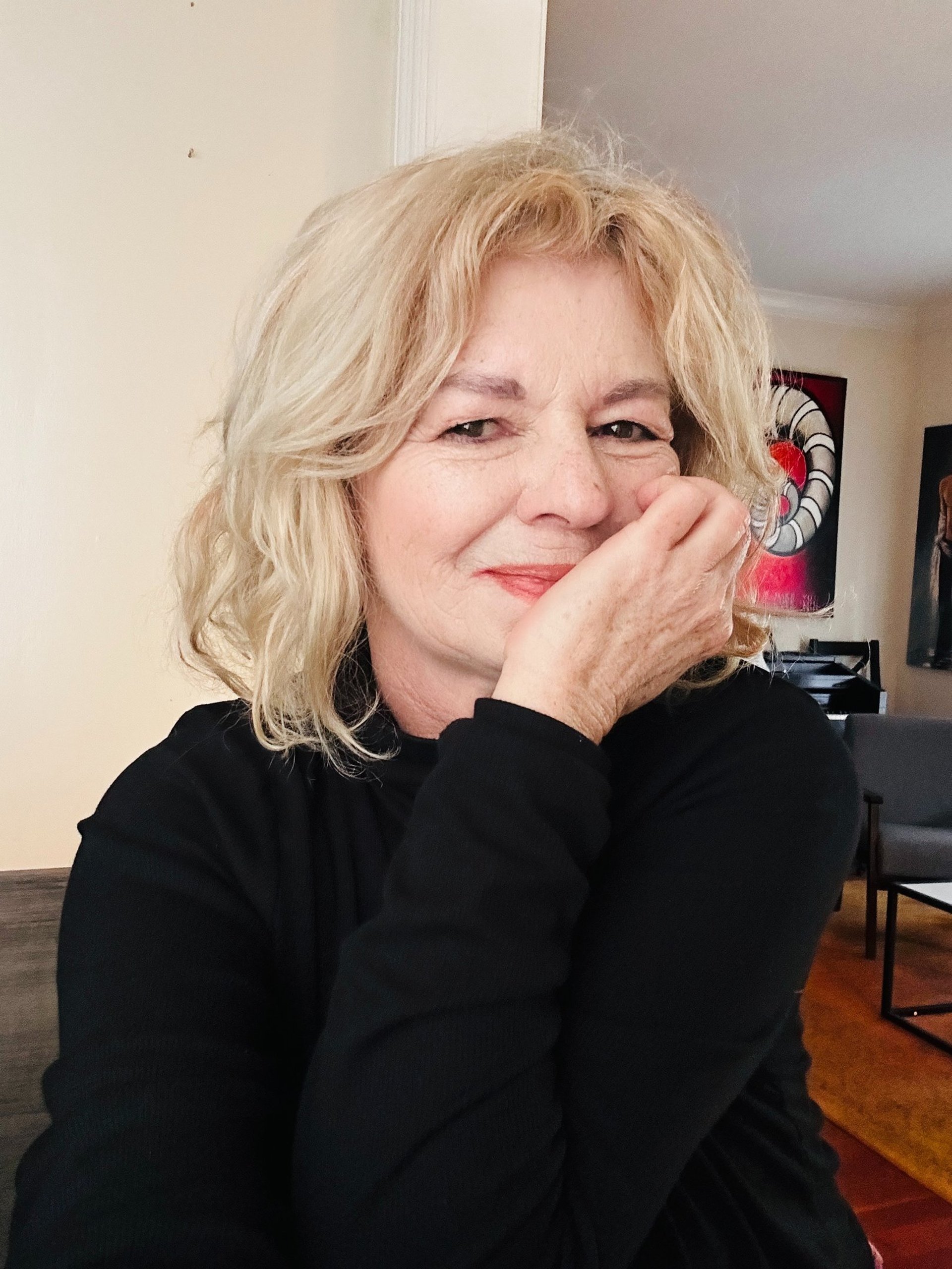 Tarot Reader Los Angeles CA 90035 in person and online worldwide Maya Britan