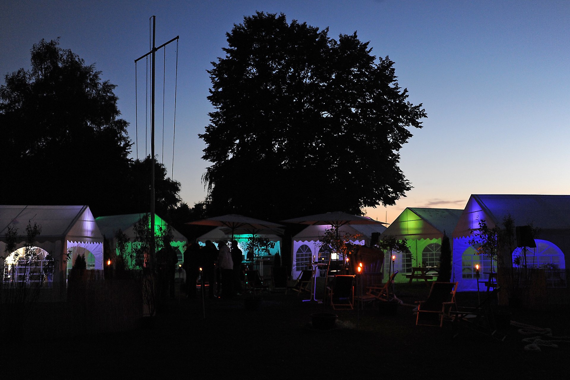 black and brown leather padded tub sofa