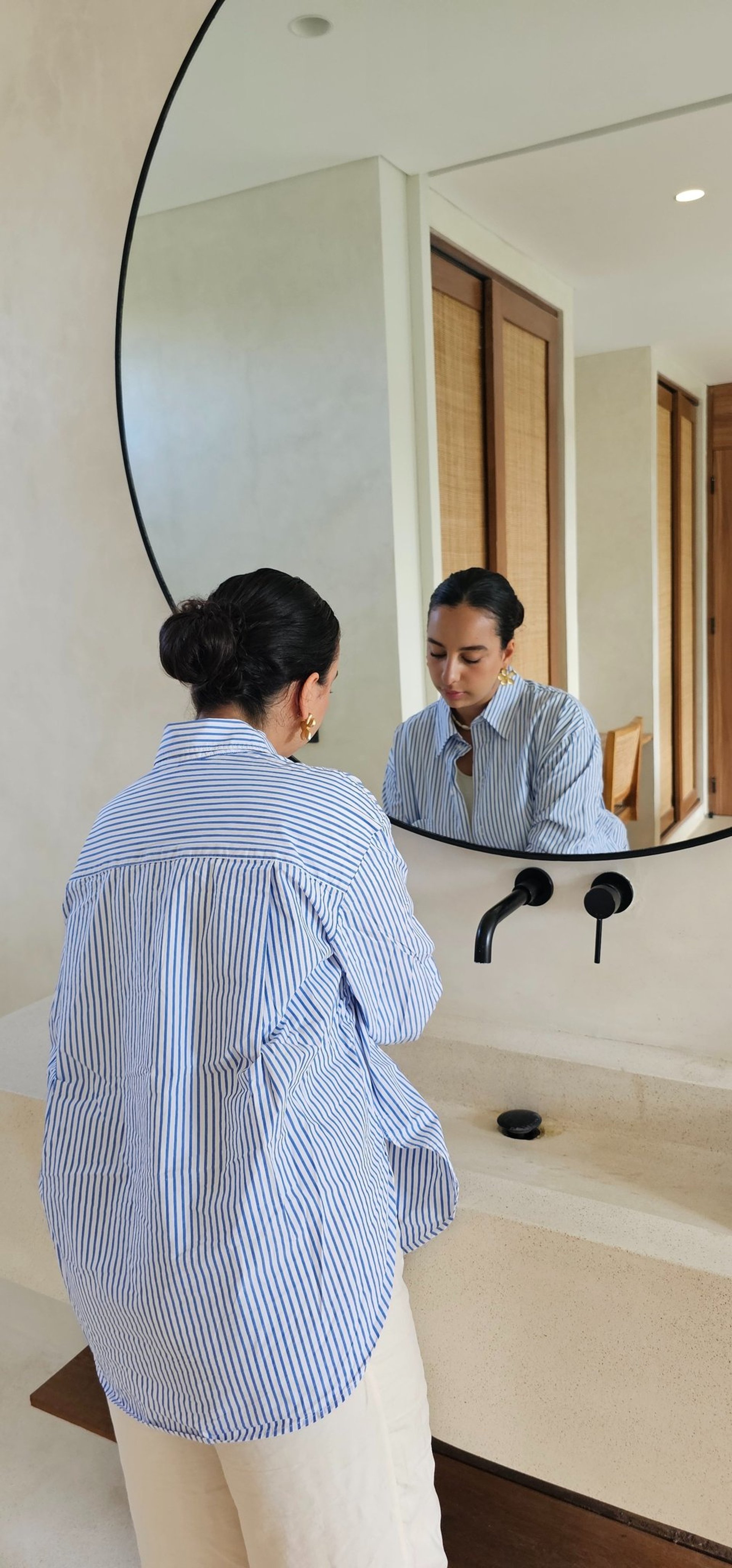 black and brown leather padded tub sofa