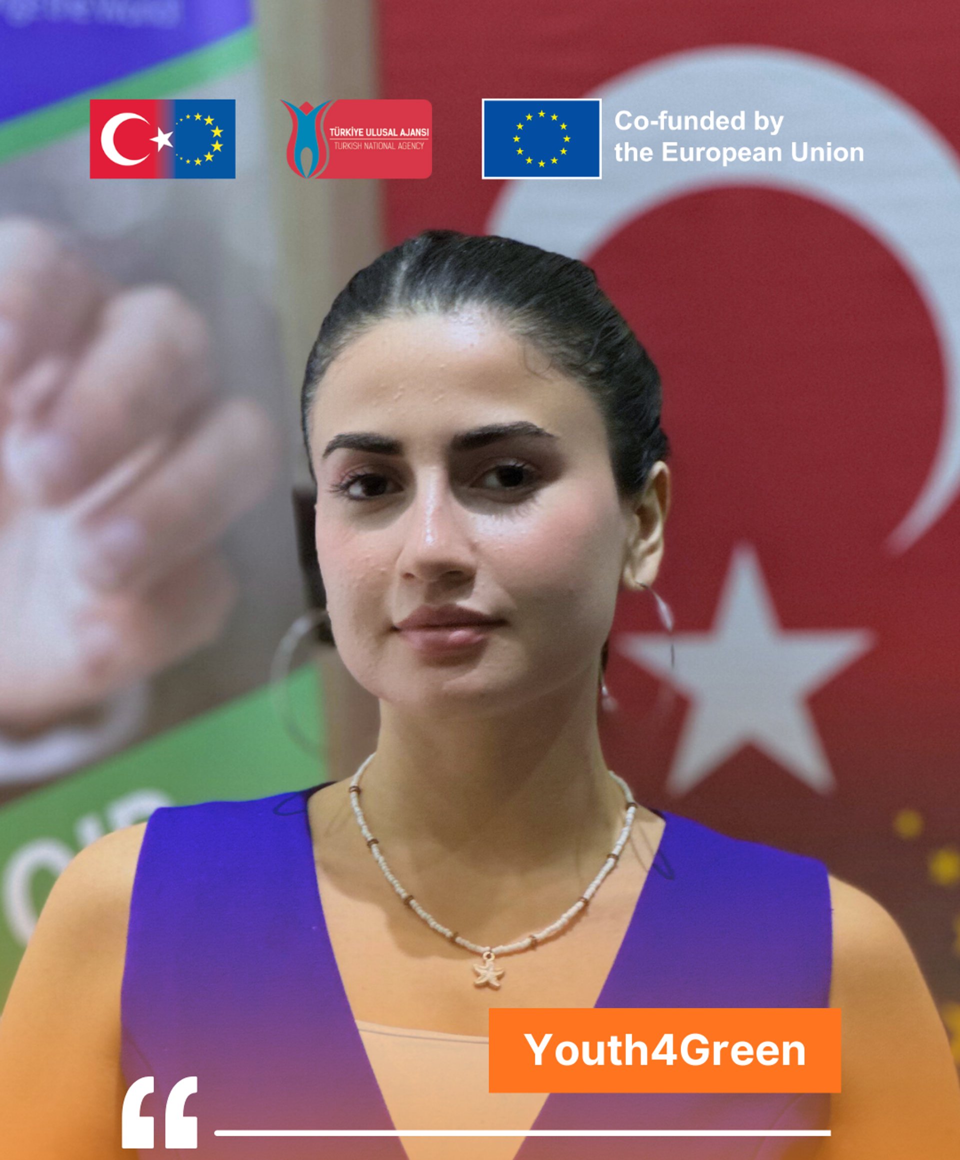 gray computer monitor