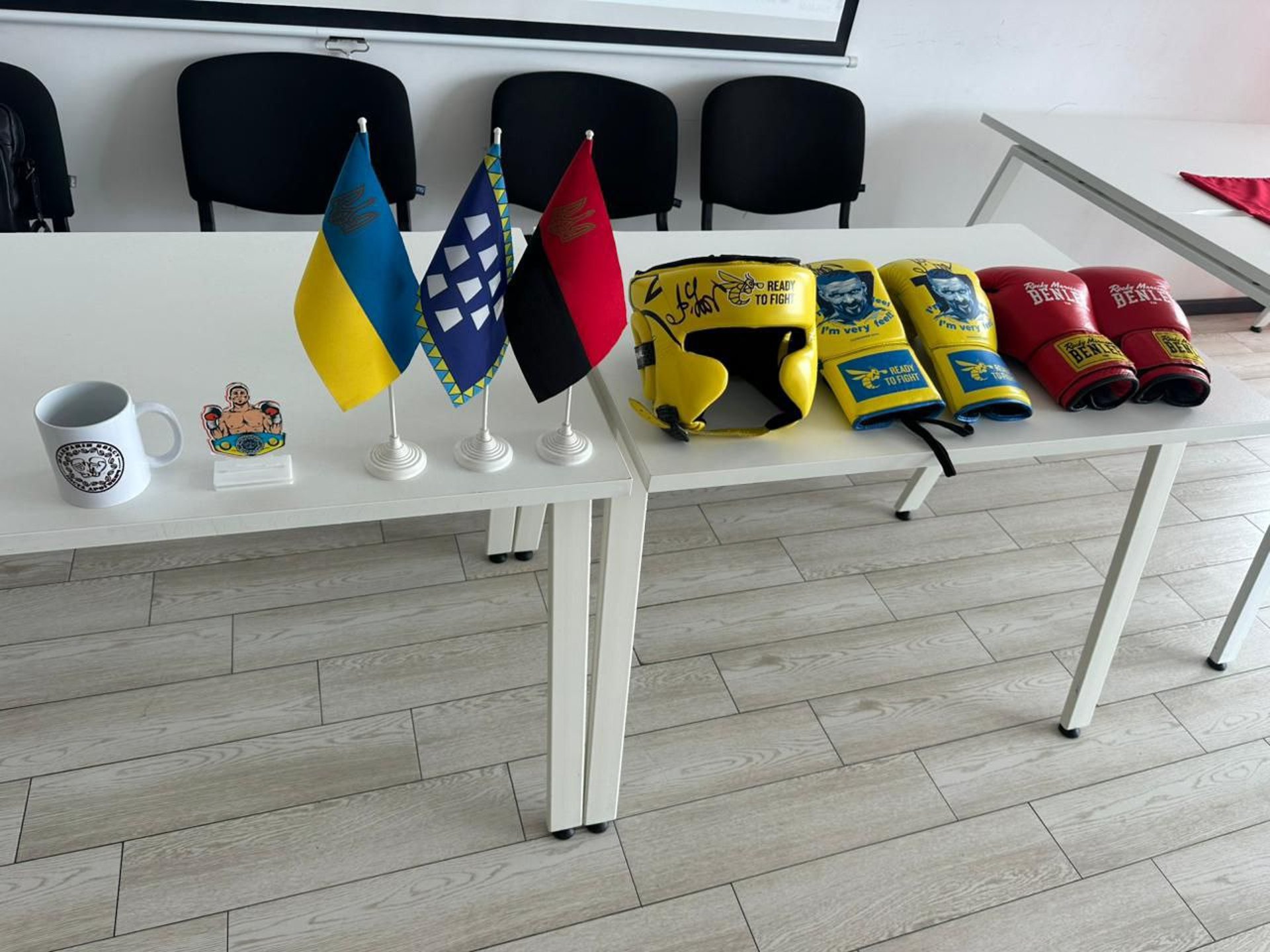 black and brown leather padded tub sofa