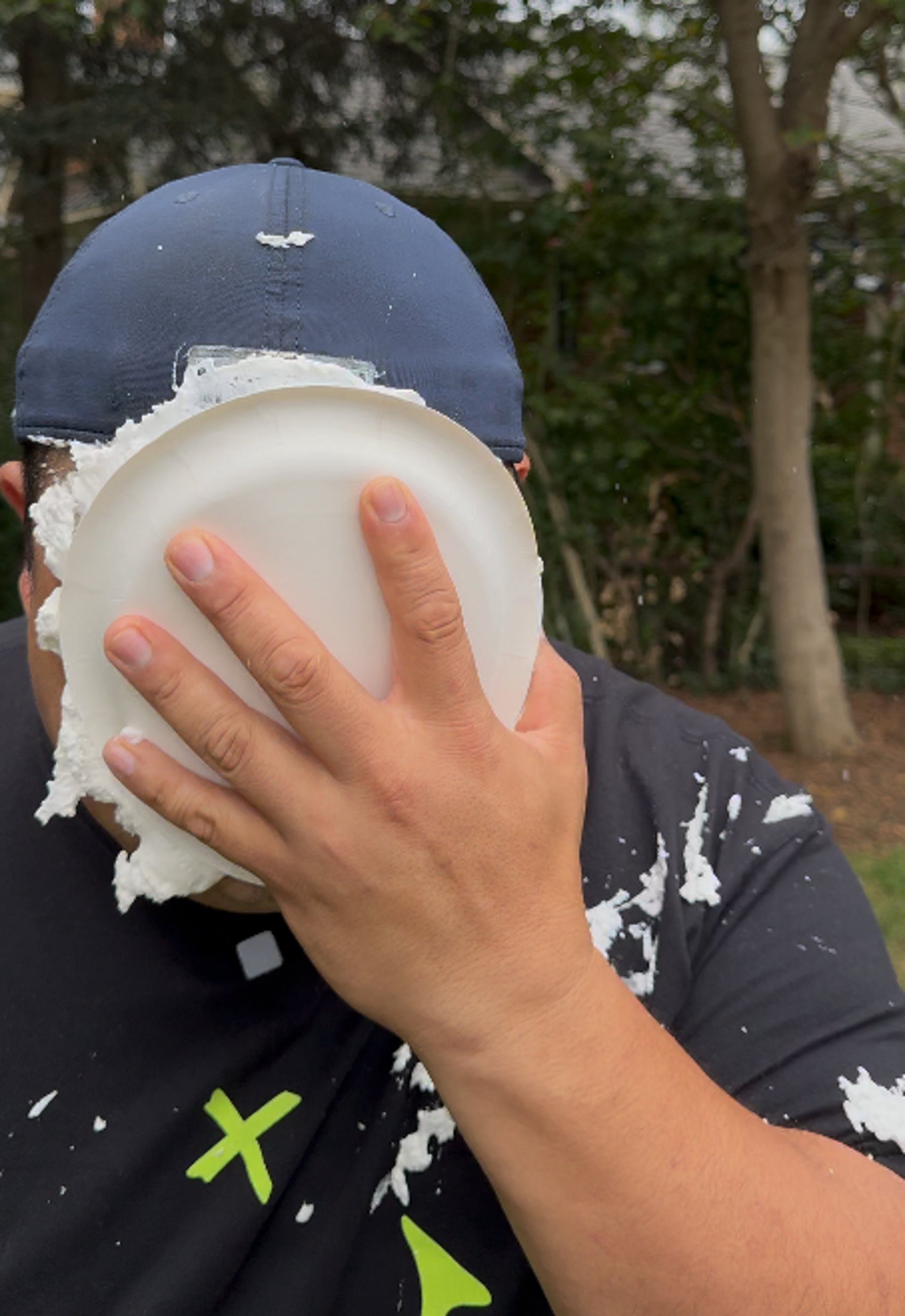 round sliced pie with cream