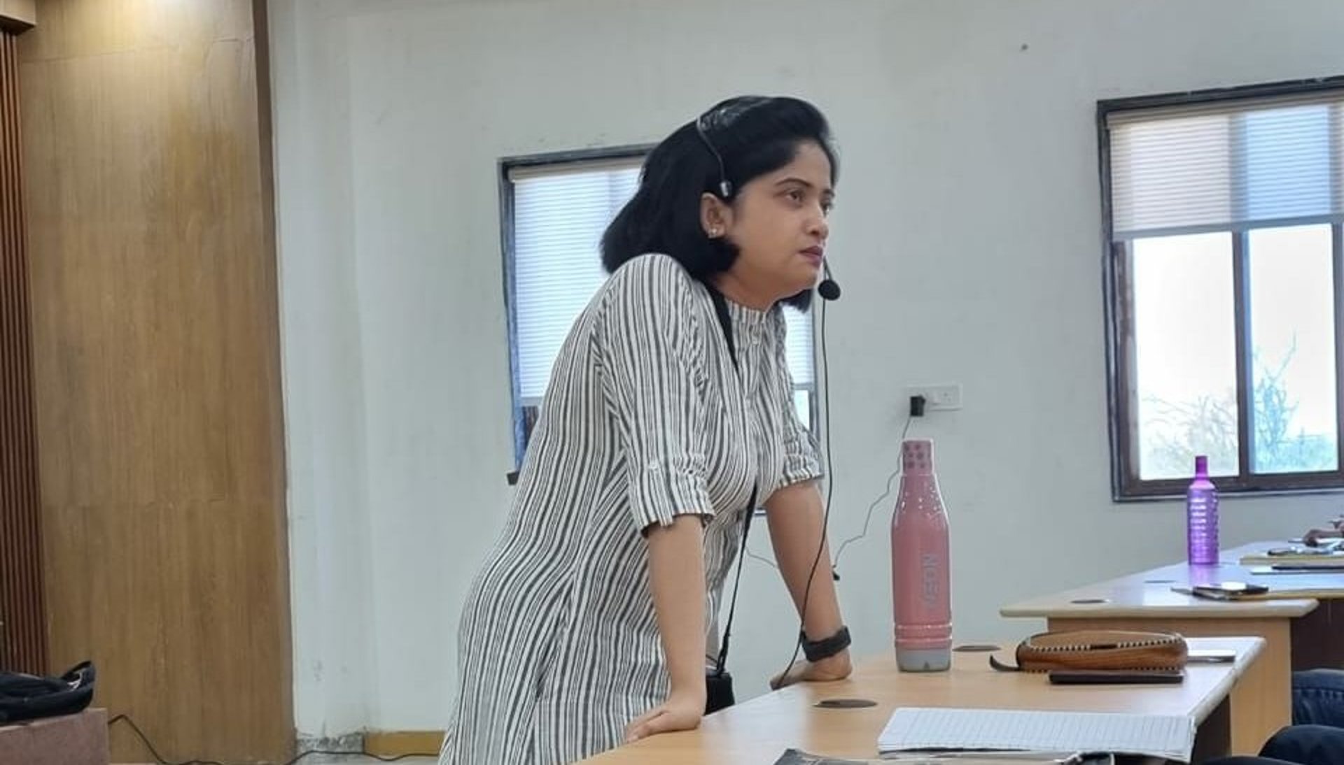 black and brown leather padded tub sofa