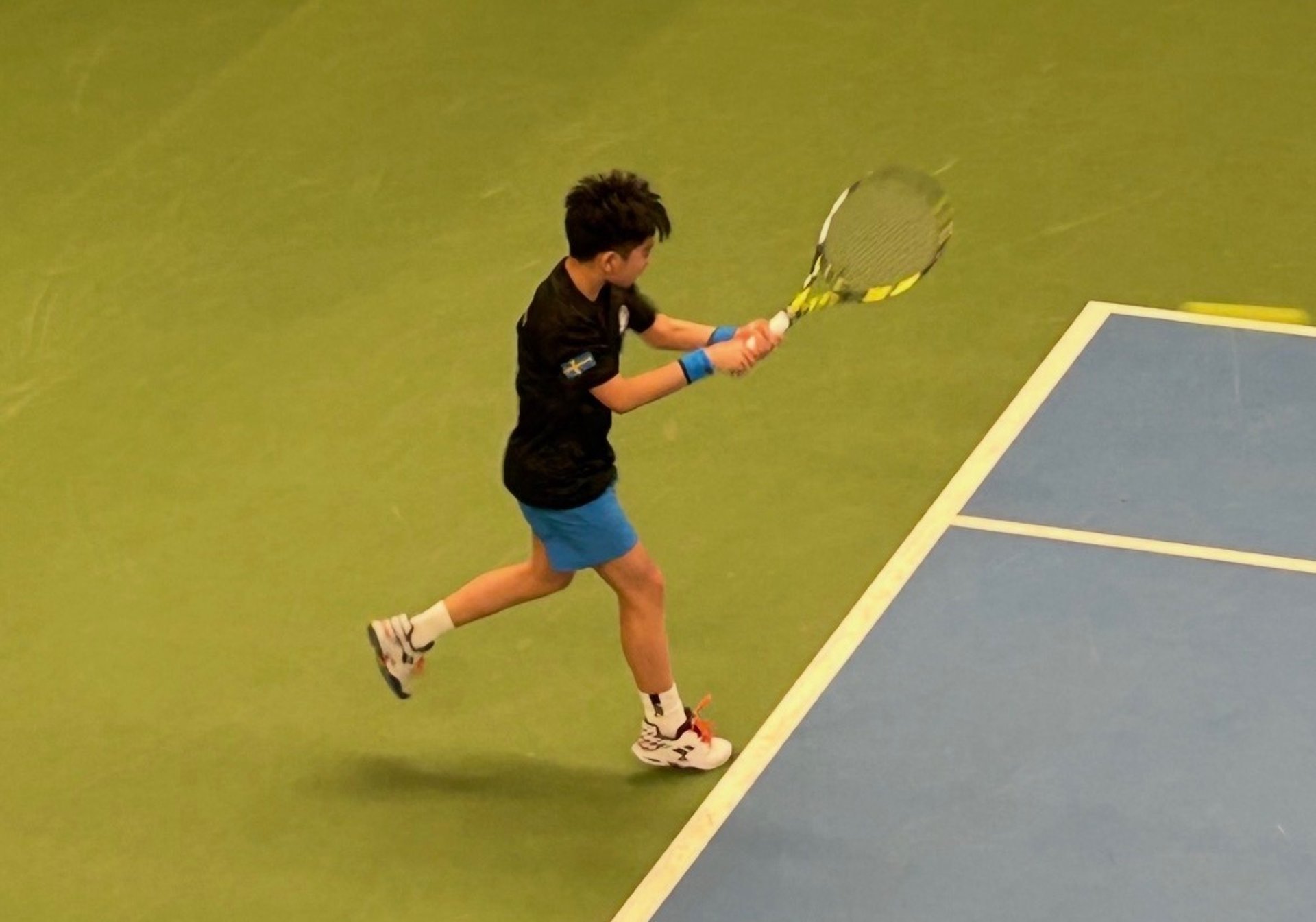 black and white bed linen