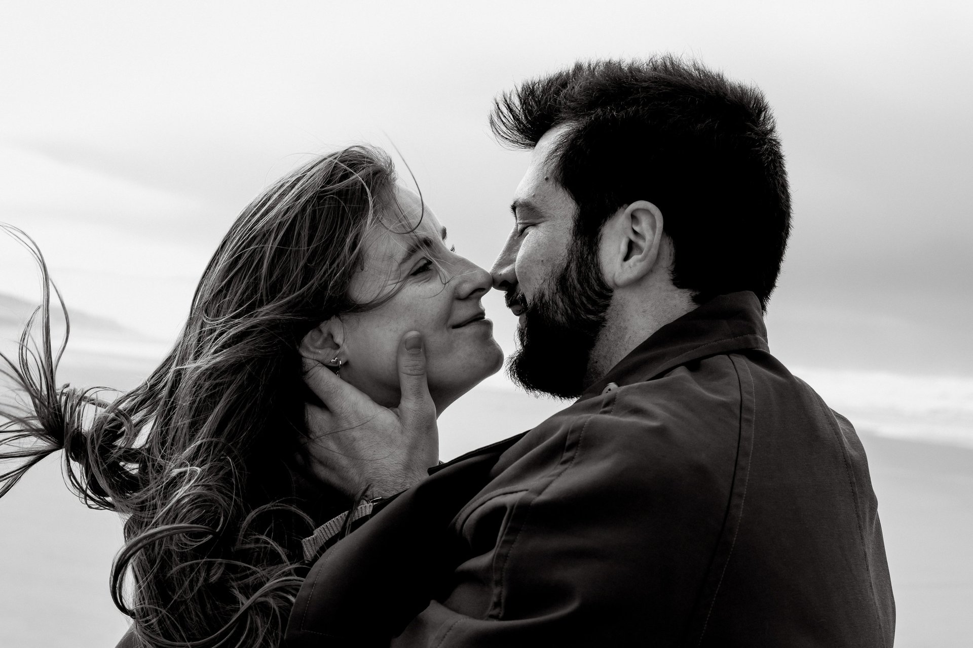 black and white bed linen