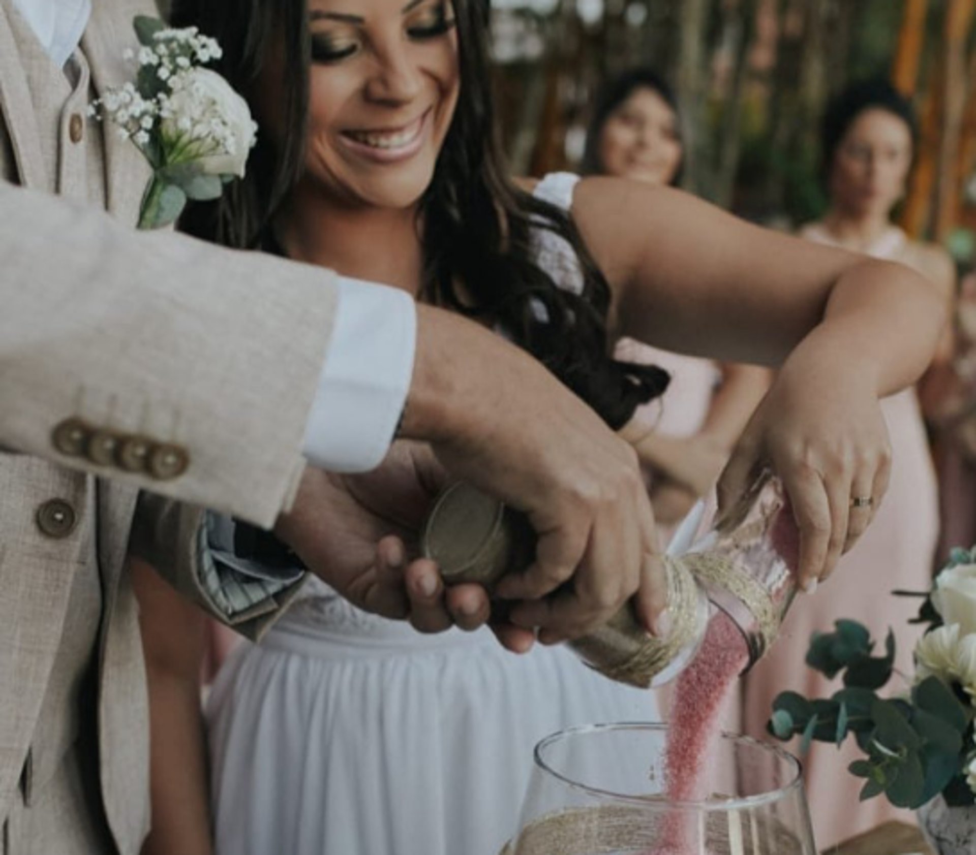 gray computer monitor