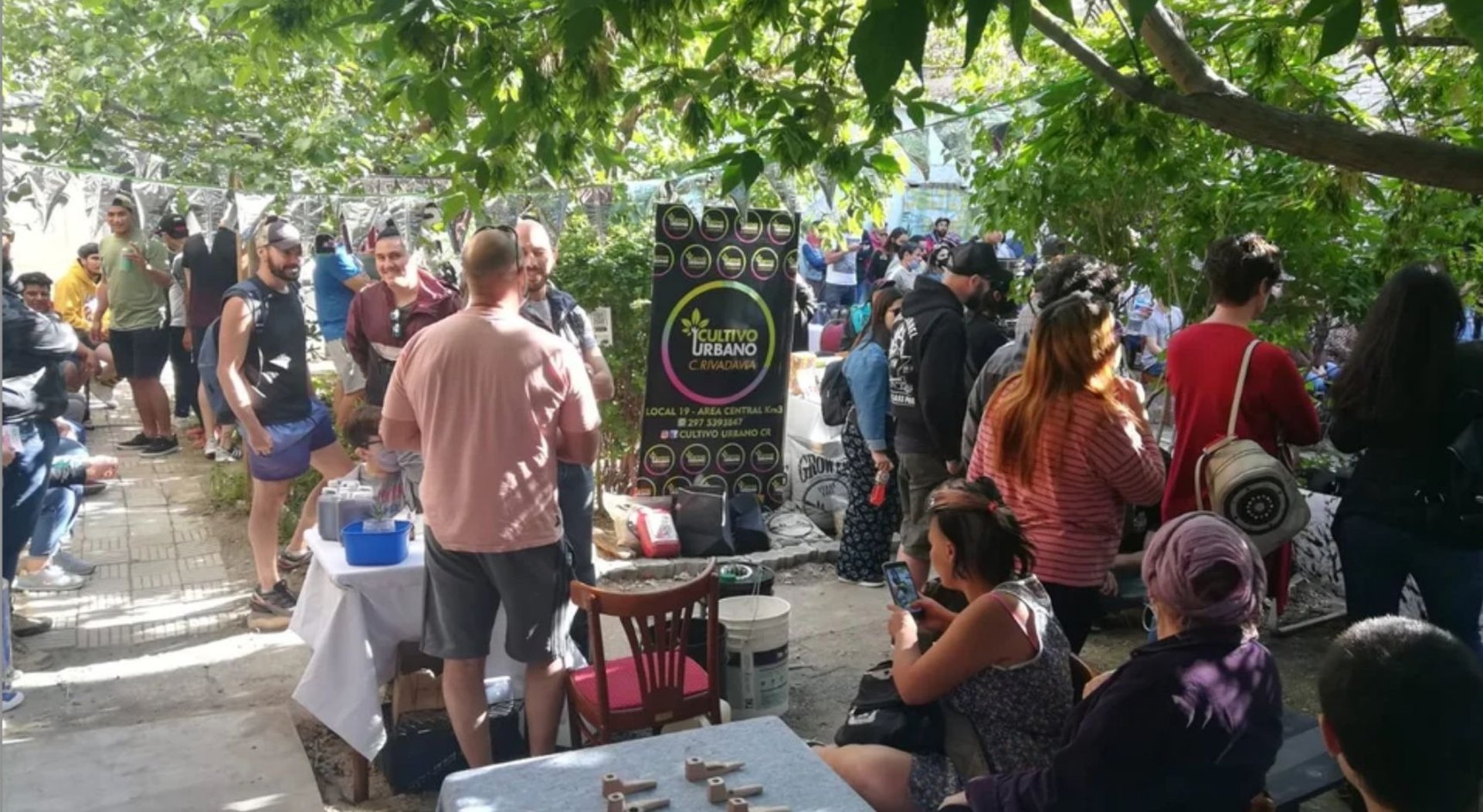 black and brown leather padded tub sofa