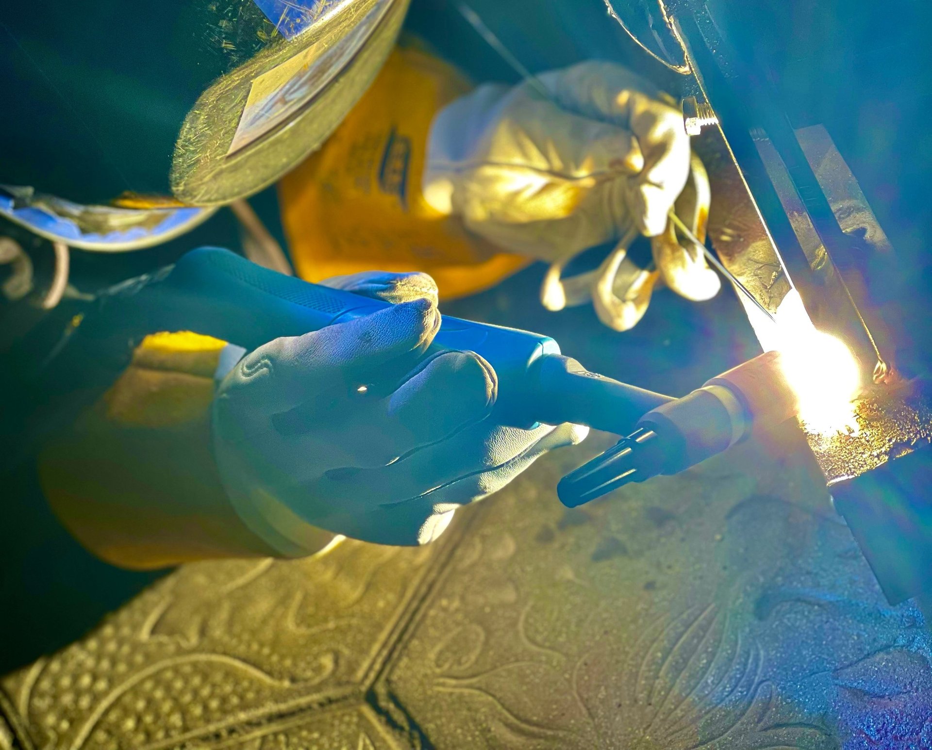 black and white bed linen