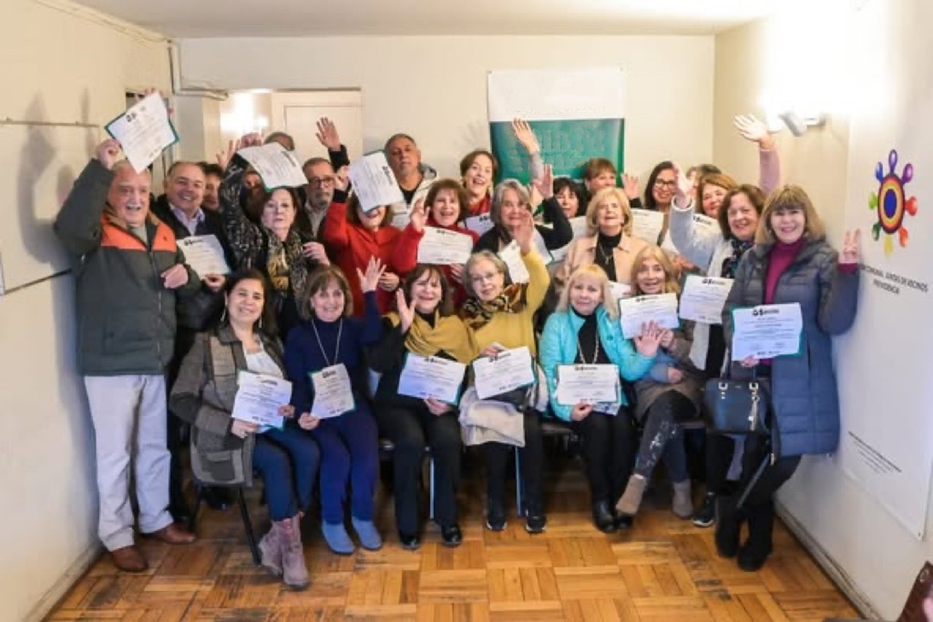 gray computer monitor