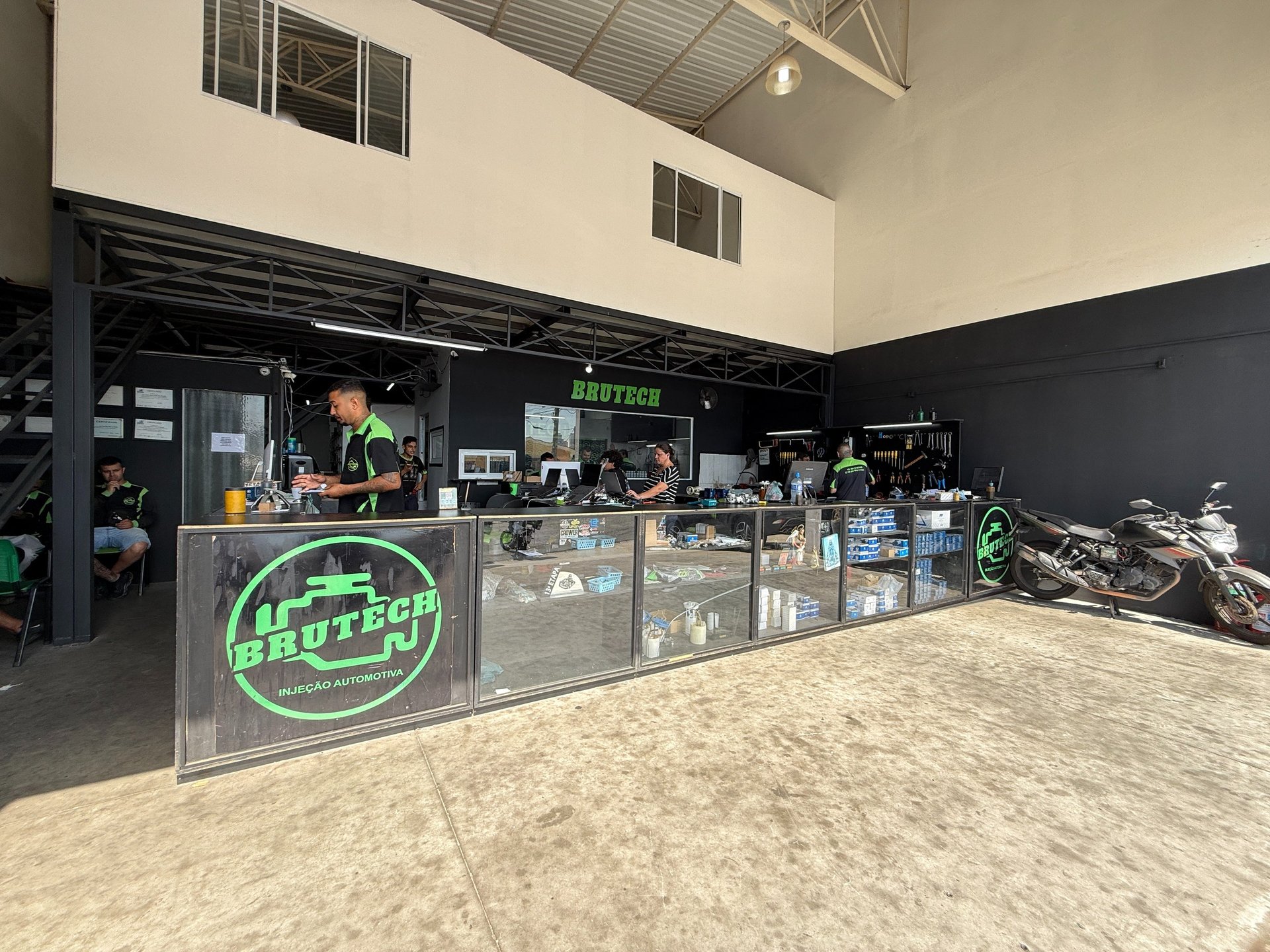 black and brown leather padded tub sofa