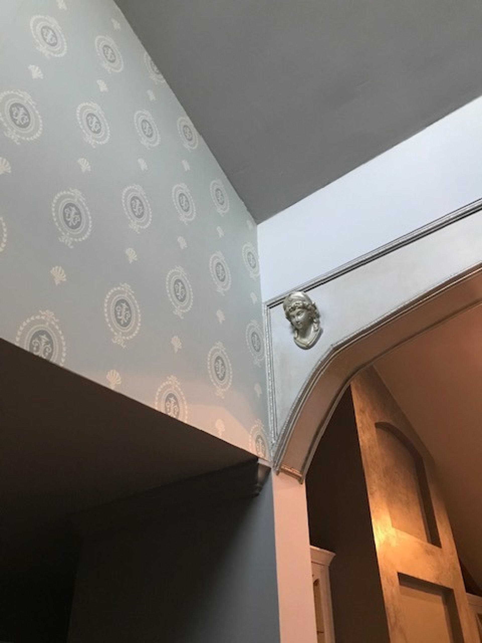 black and white bed linen