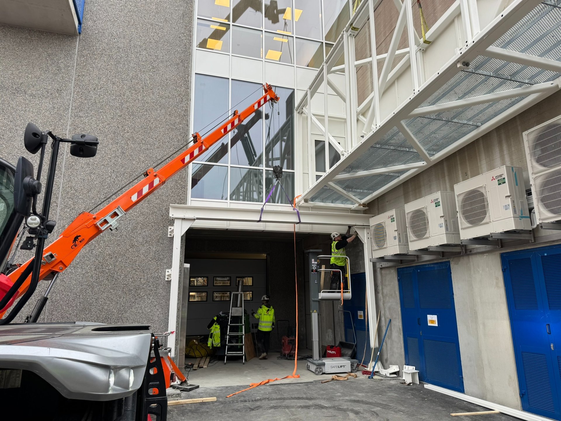 black and brown leather padded tub sofa