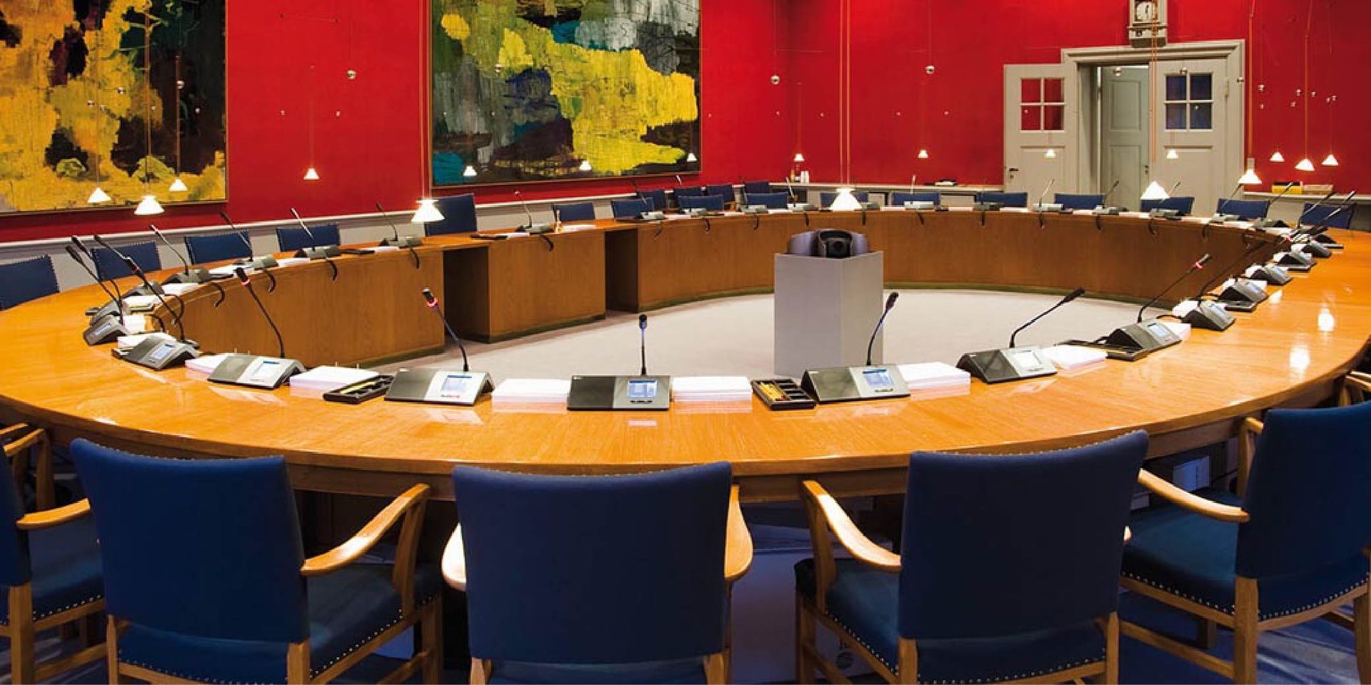 Premium boardroom with Bosch Dicentis mics by Sonus Conference Audio Dubai