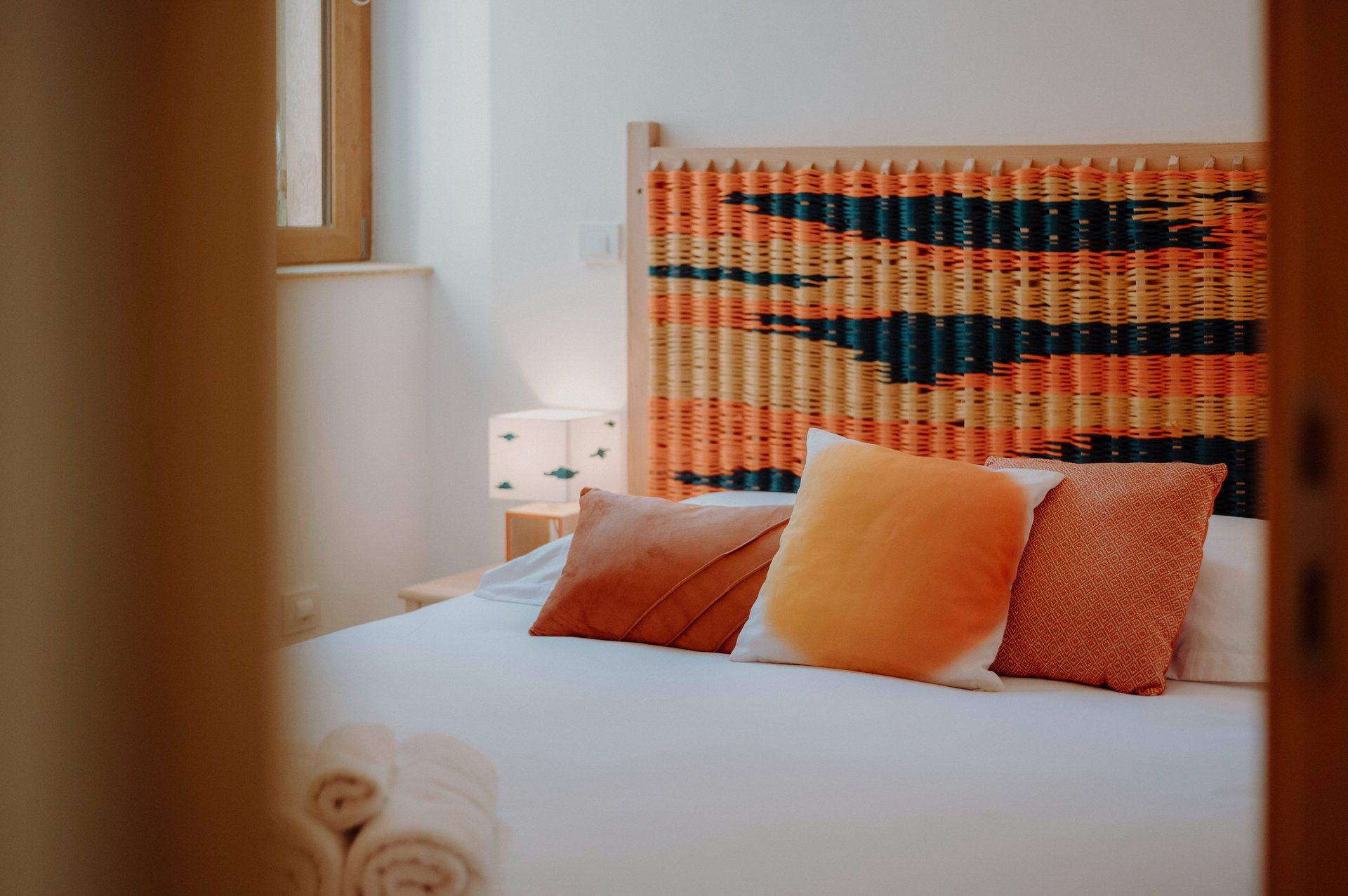 black and white bed linen