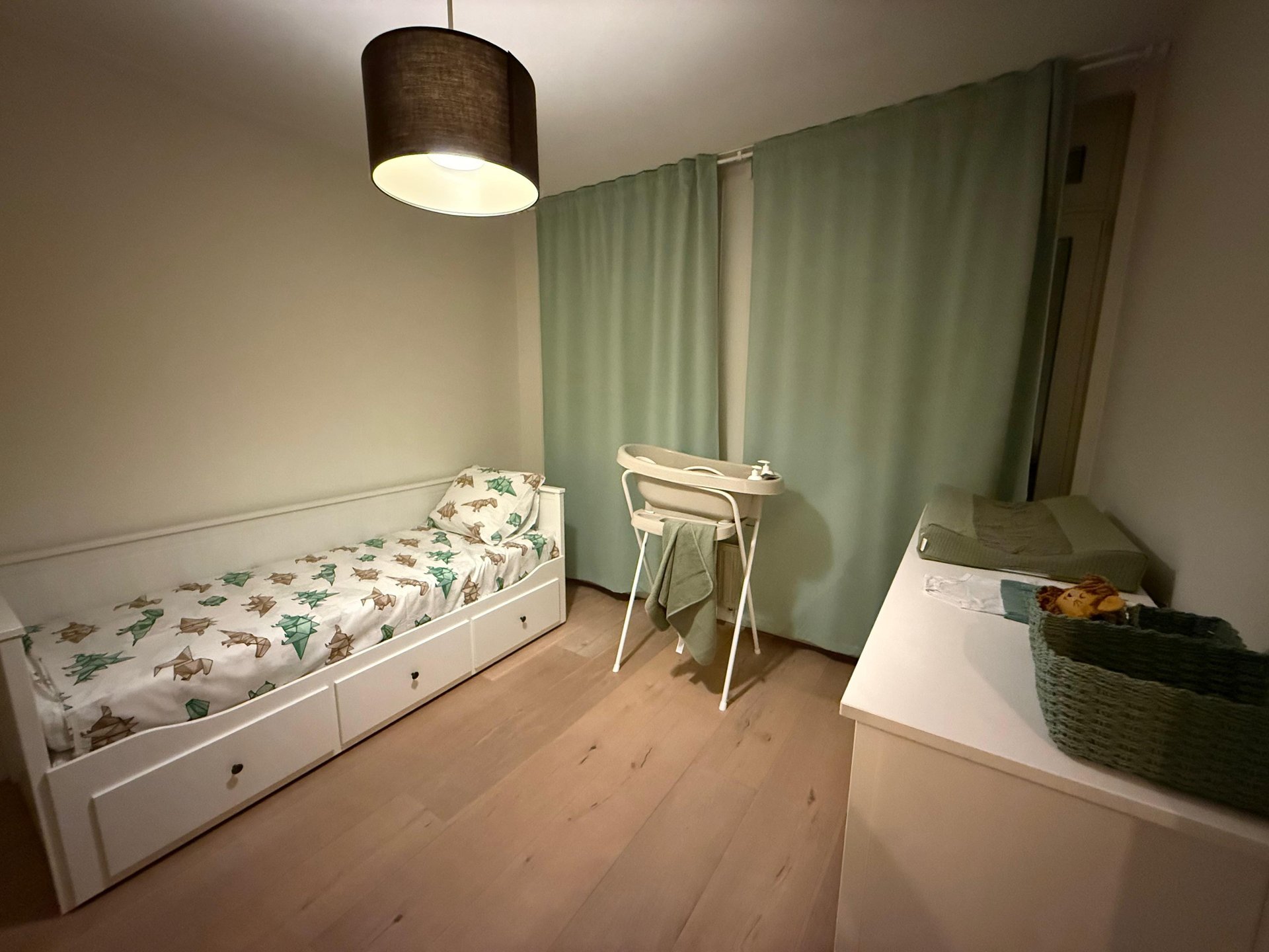 black and white bed linen