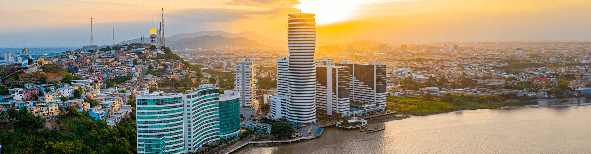 Vista aérea Guayaquil atardecer