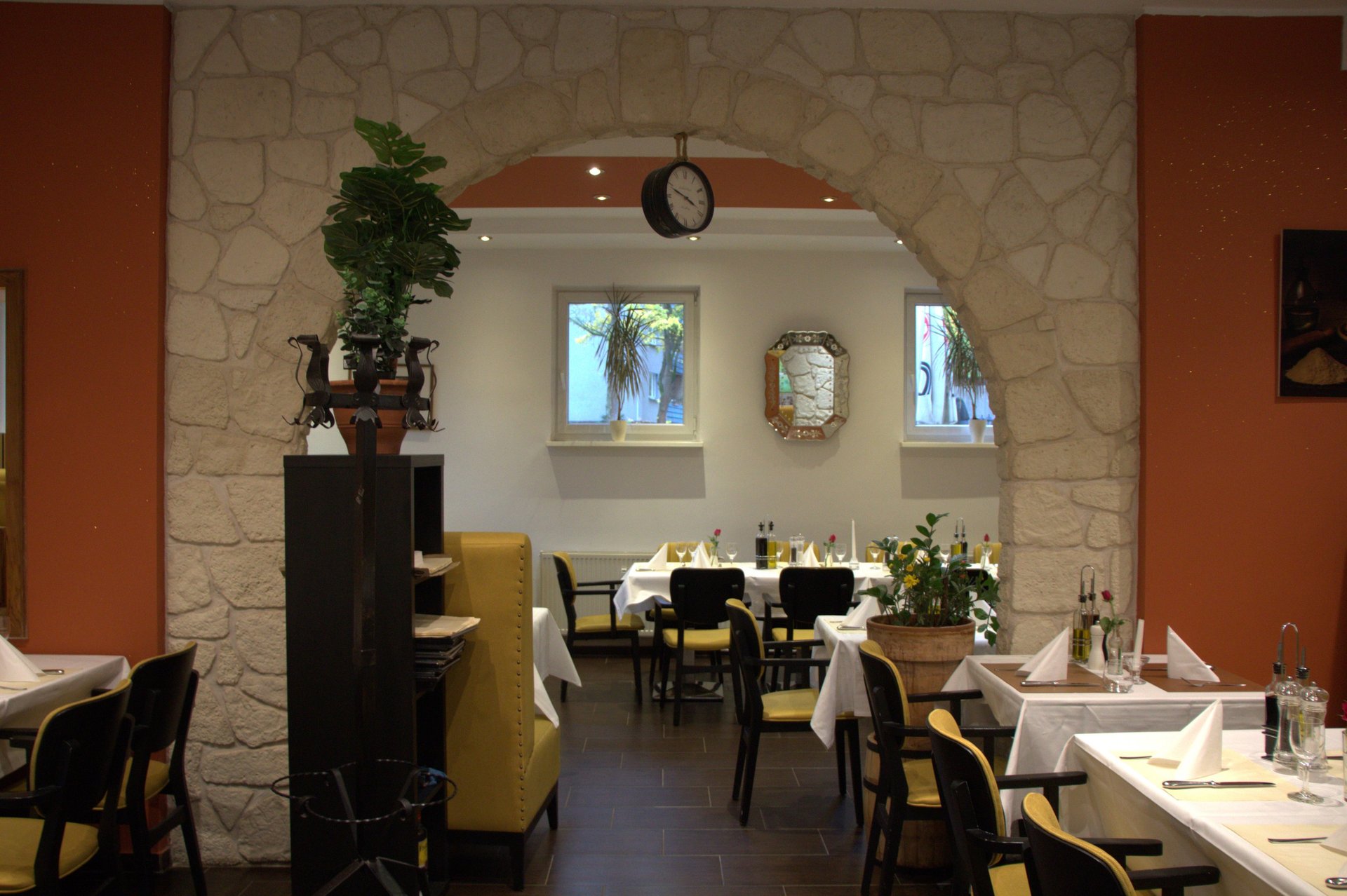 black and white bed linen