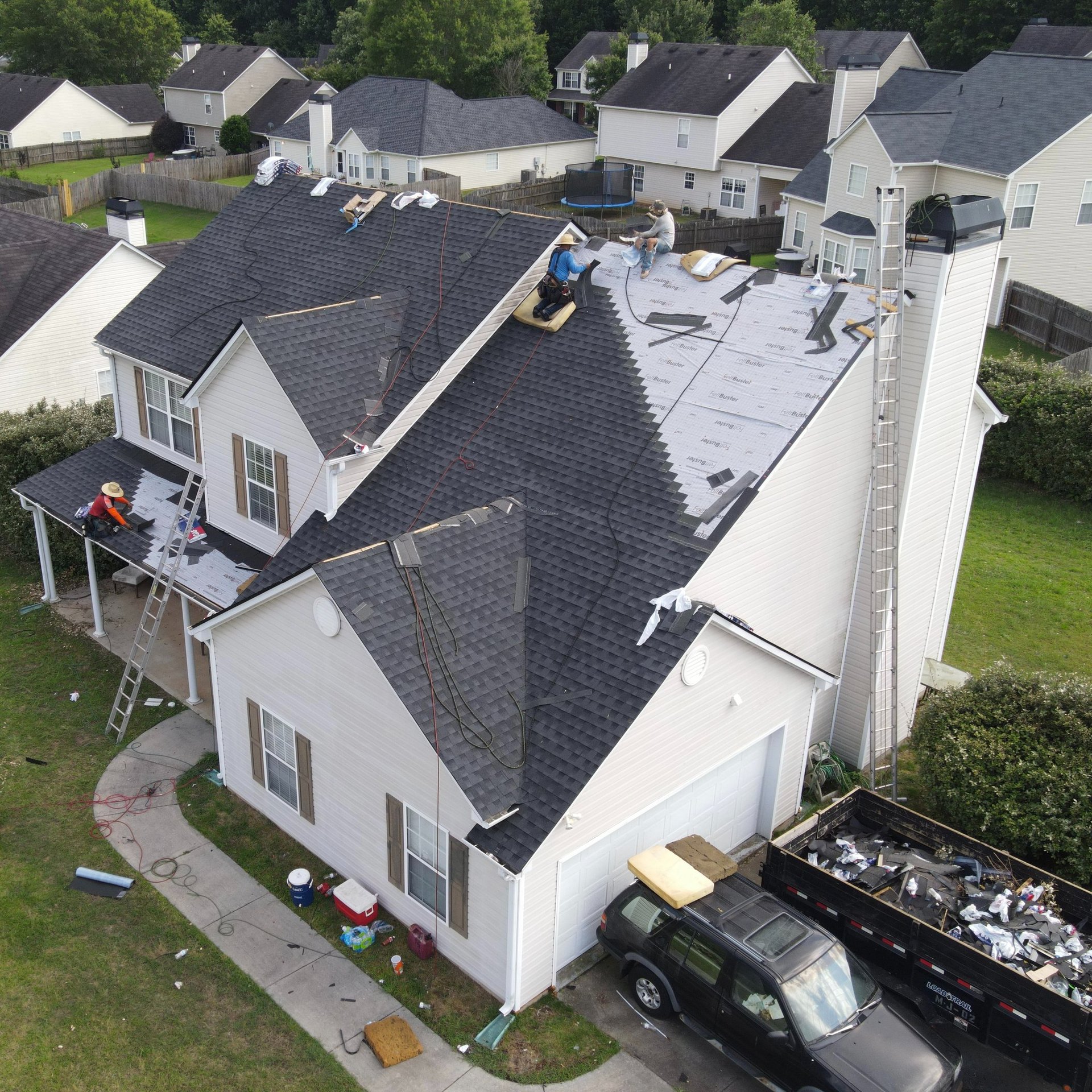 black and white bed linen