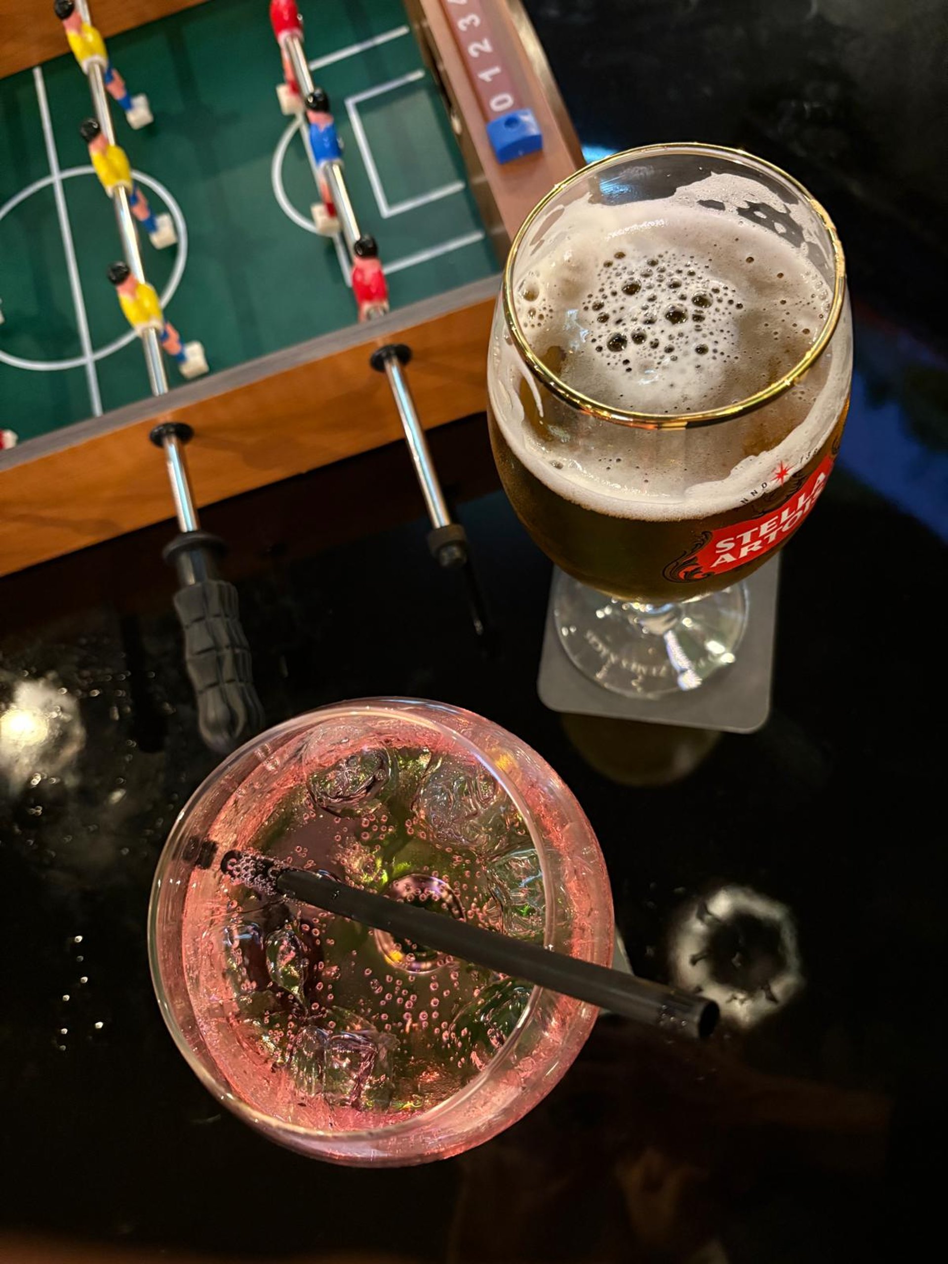 black and white bed linen