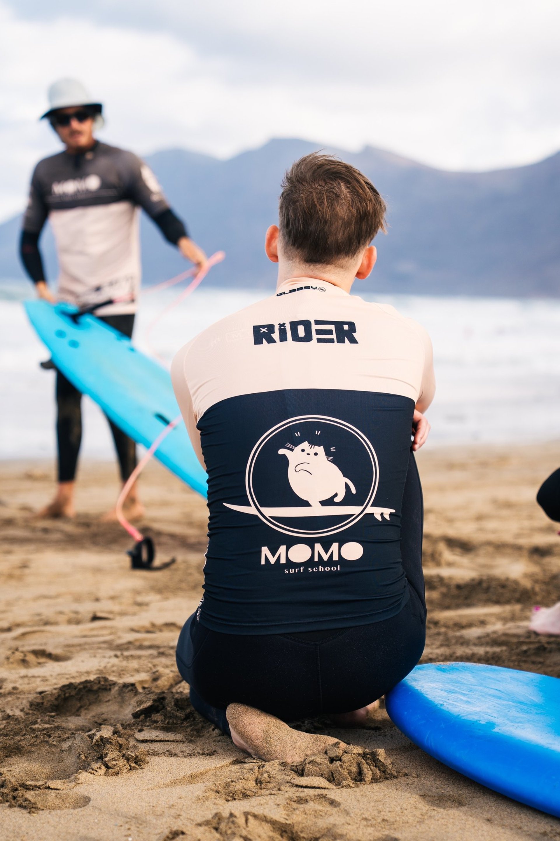 black and white bed linen