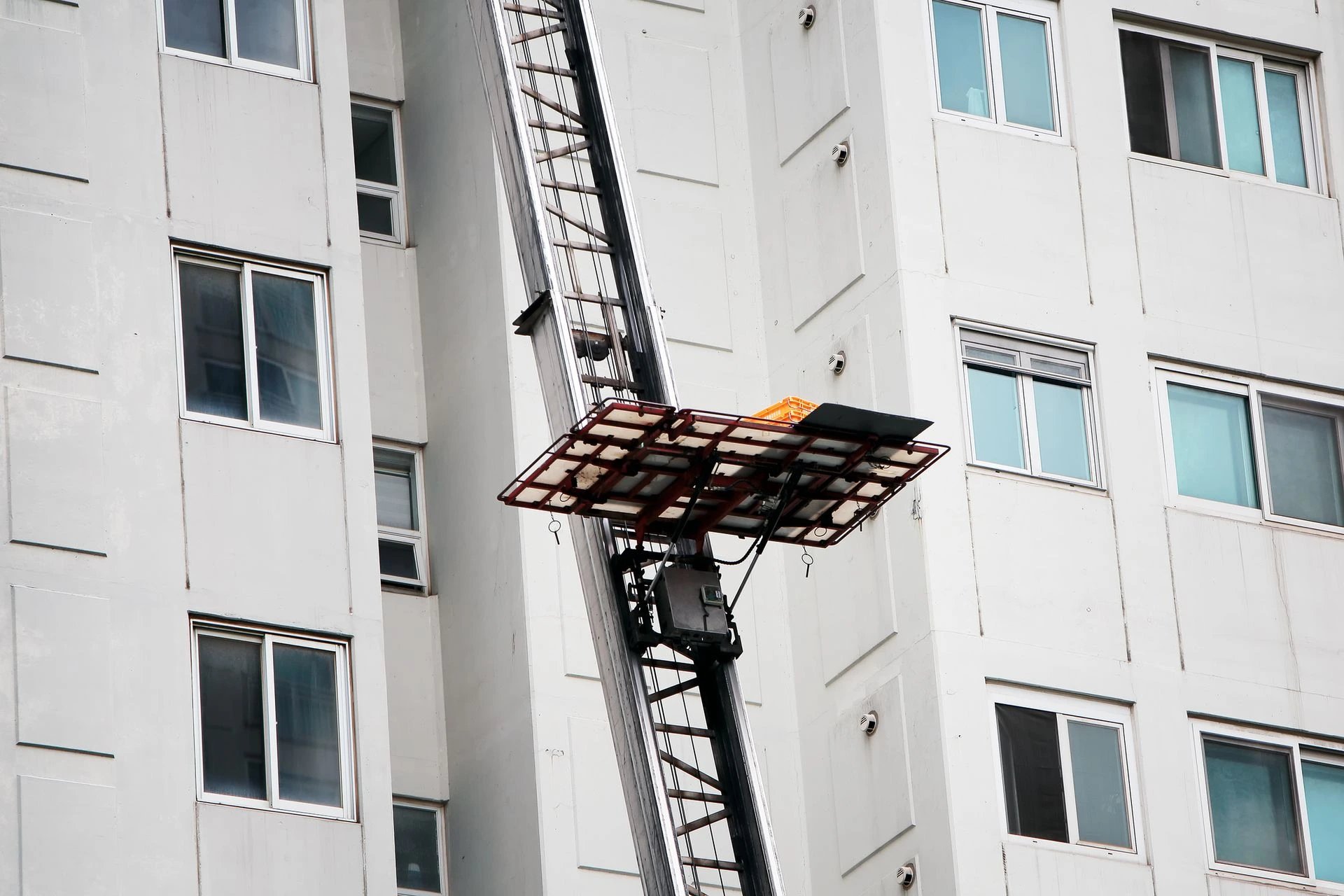 Piattaforma elevatrice montacarichi