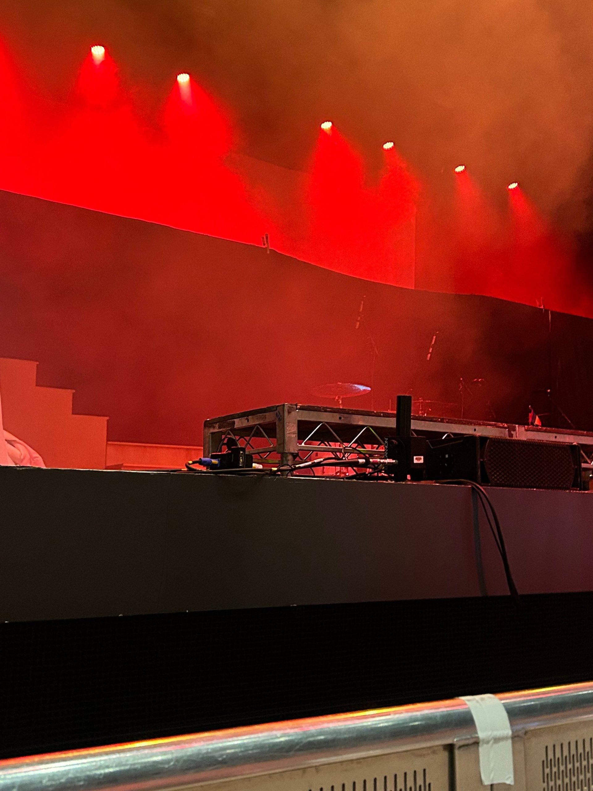 black and white bed linen