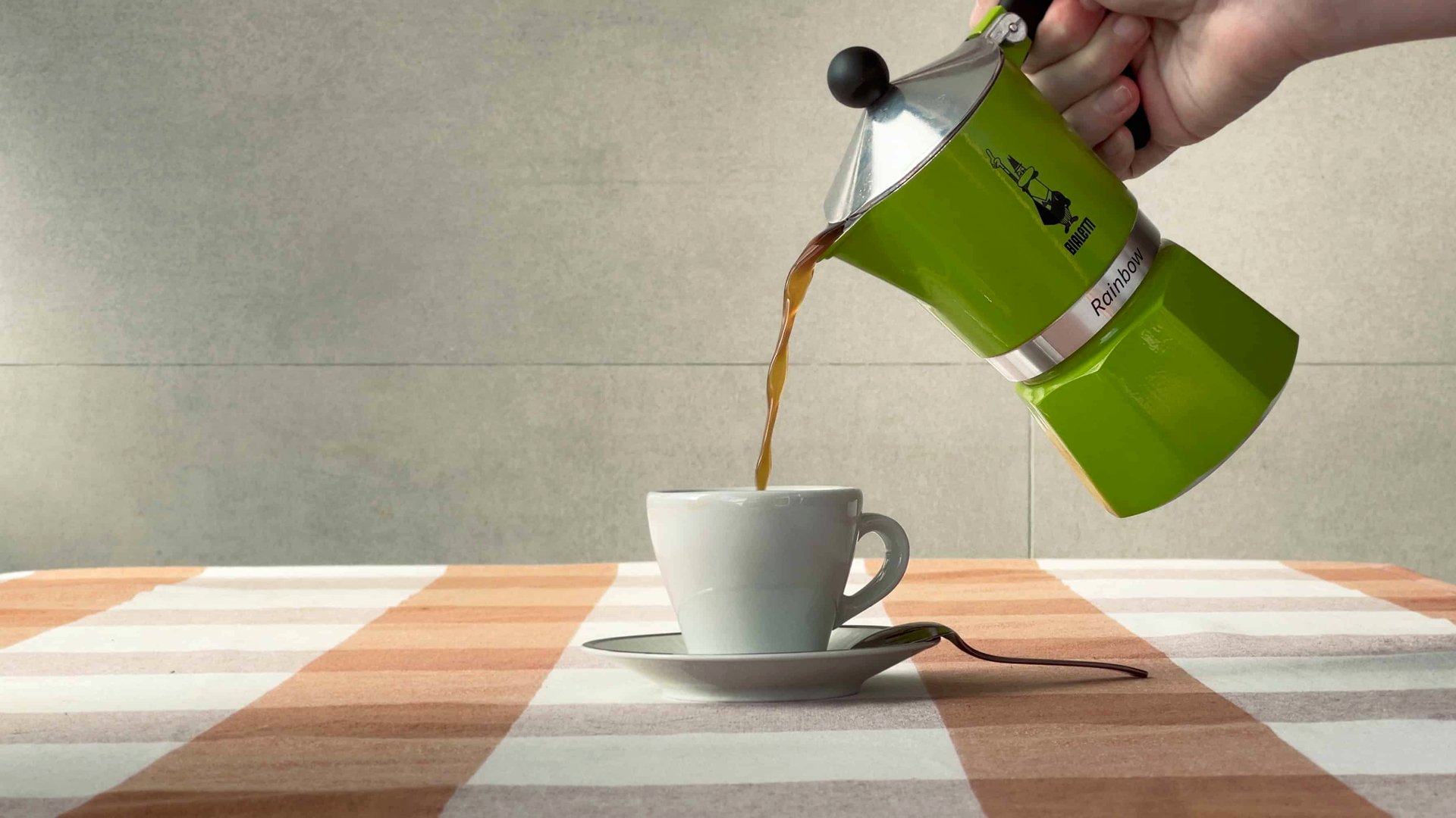 Scene from the short film Muertos de Amor – cinematography by Mateo Sánchez Luna