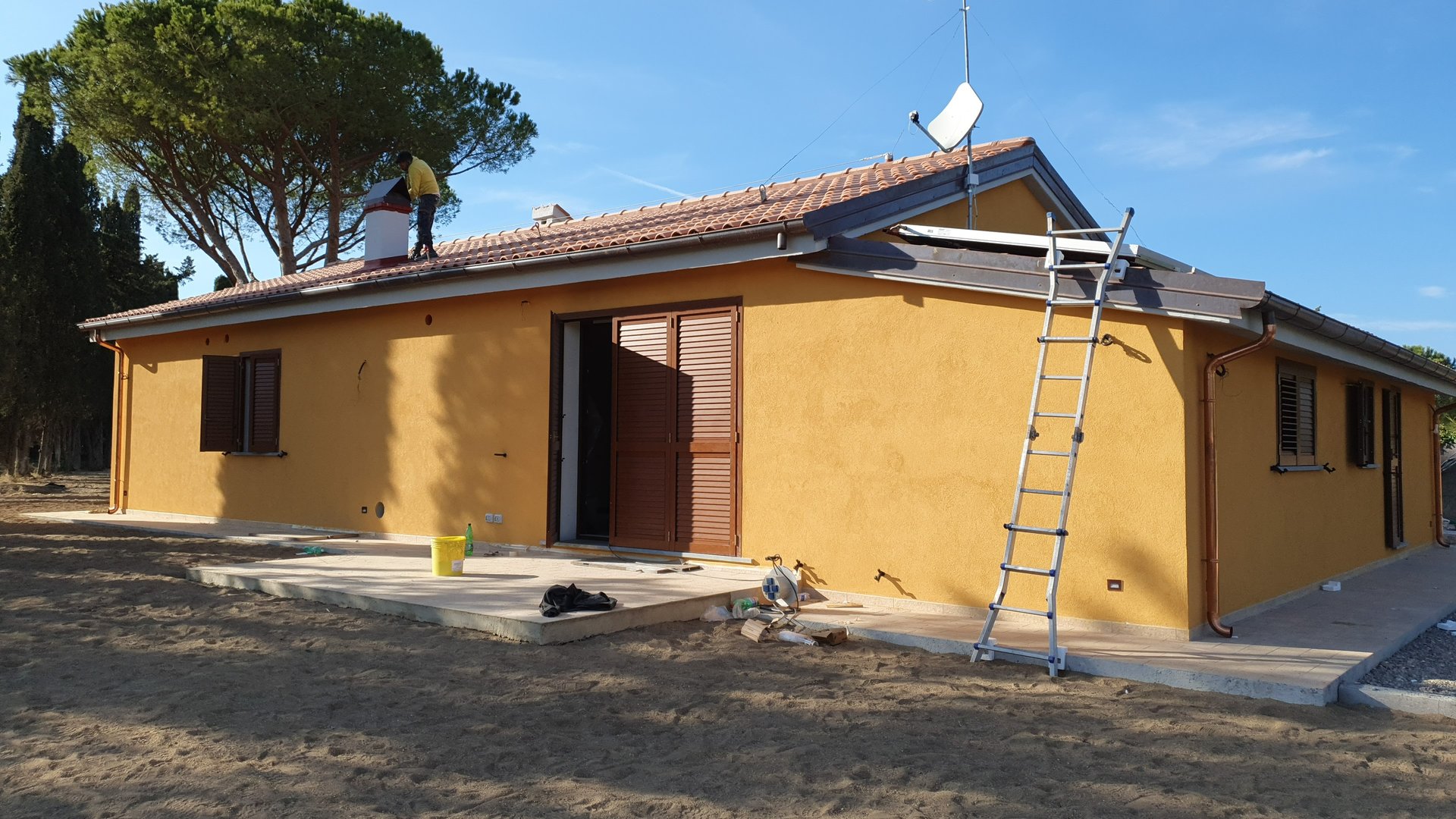 black and white bed linen