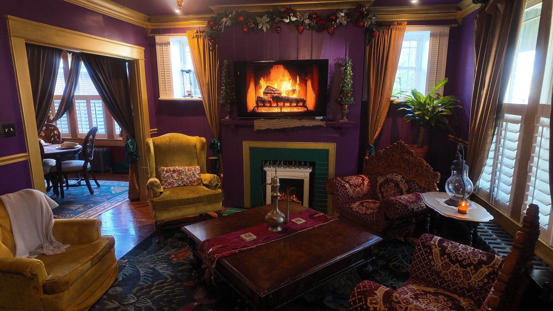 black and white bed linen