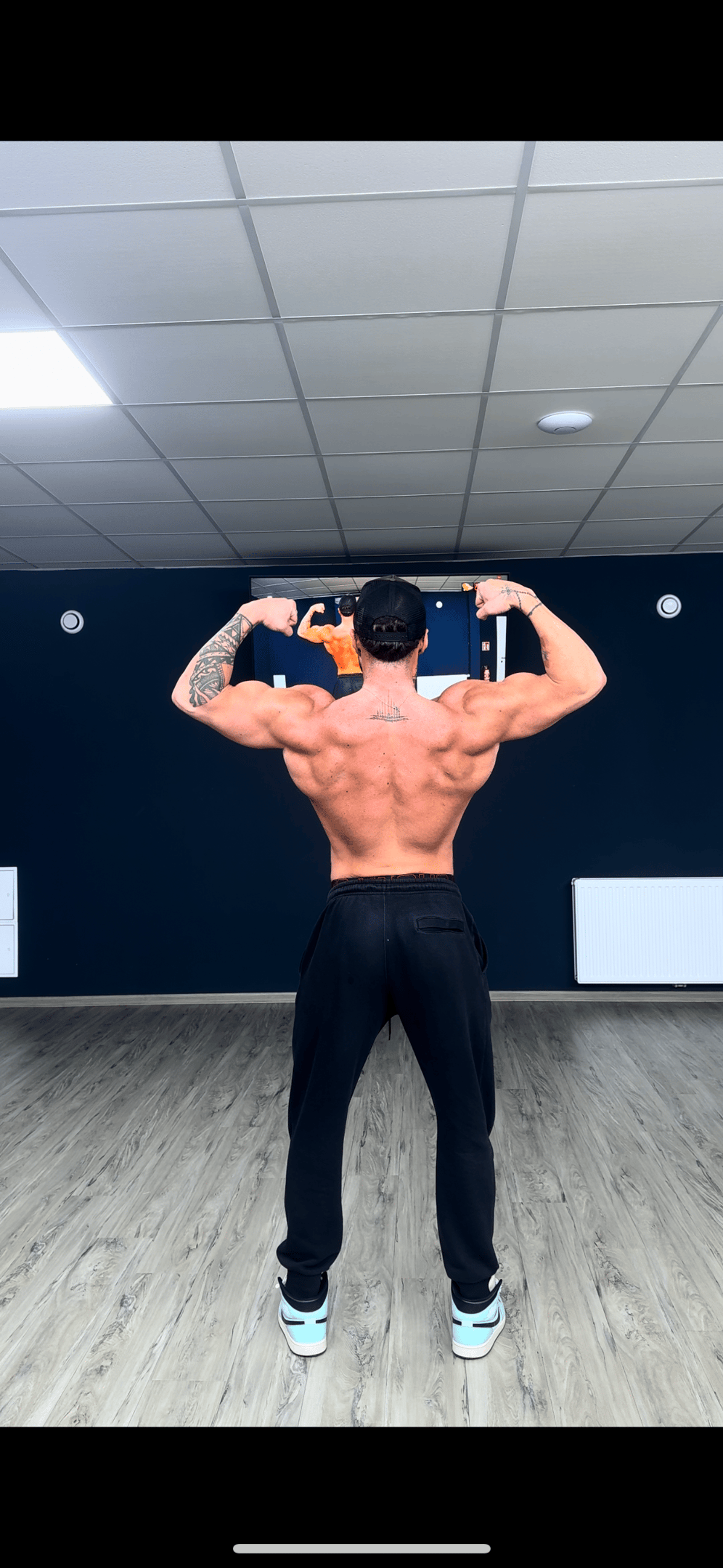 black and yellow exercise equipments