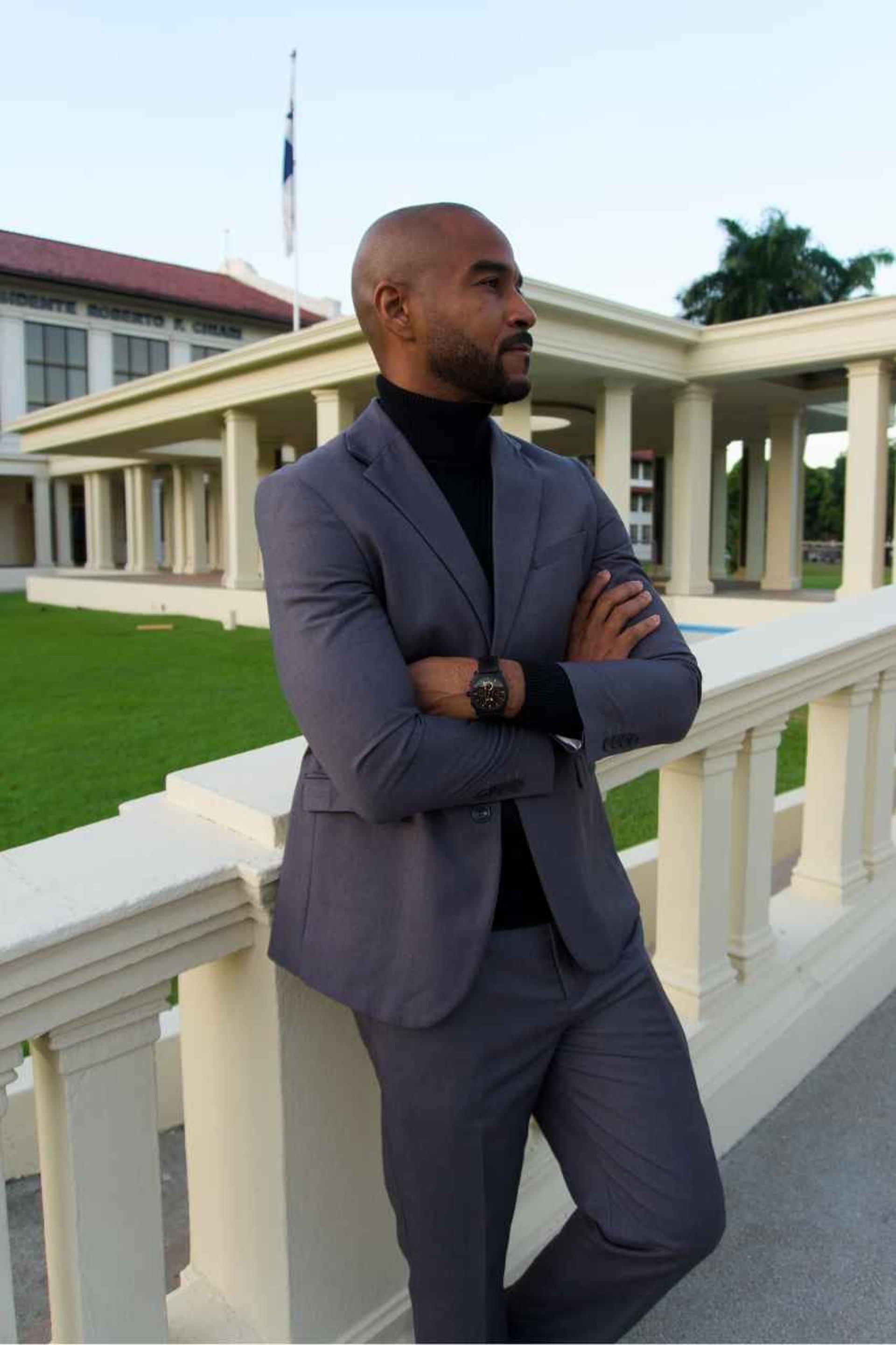black and brown leather padded tub sofa