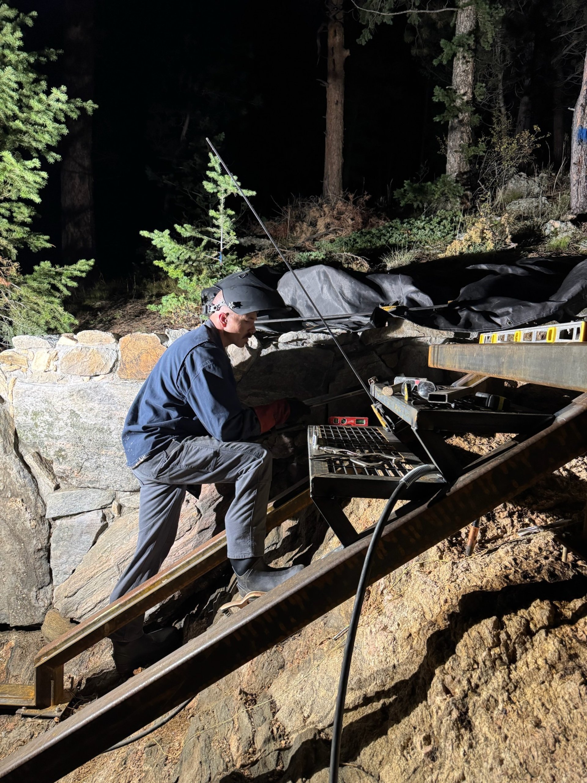 black and white bed linen