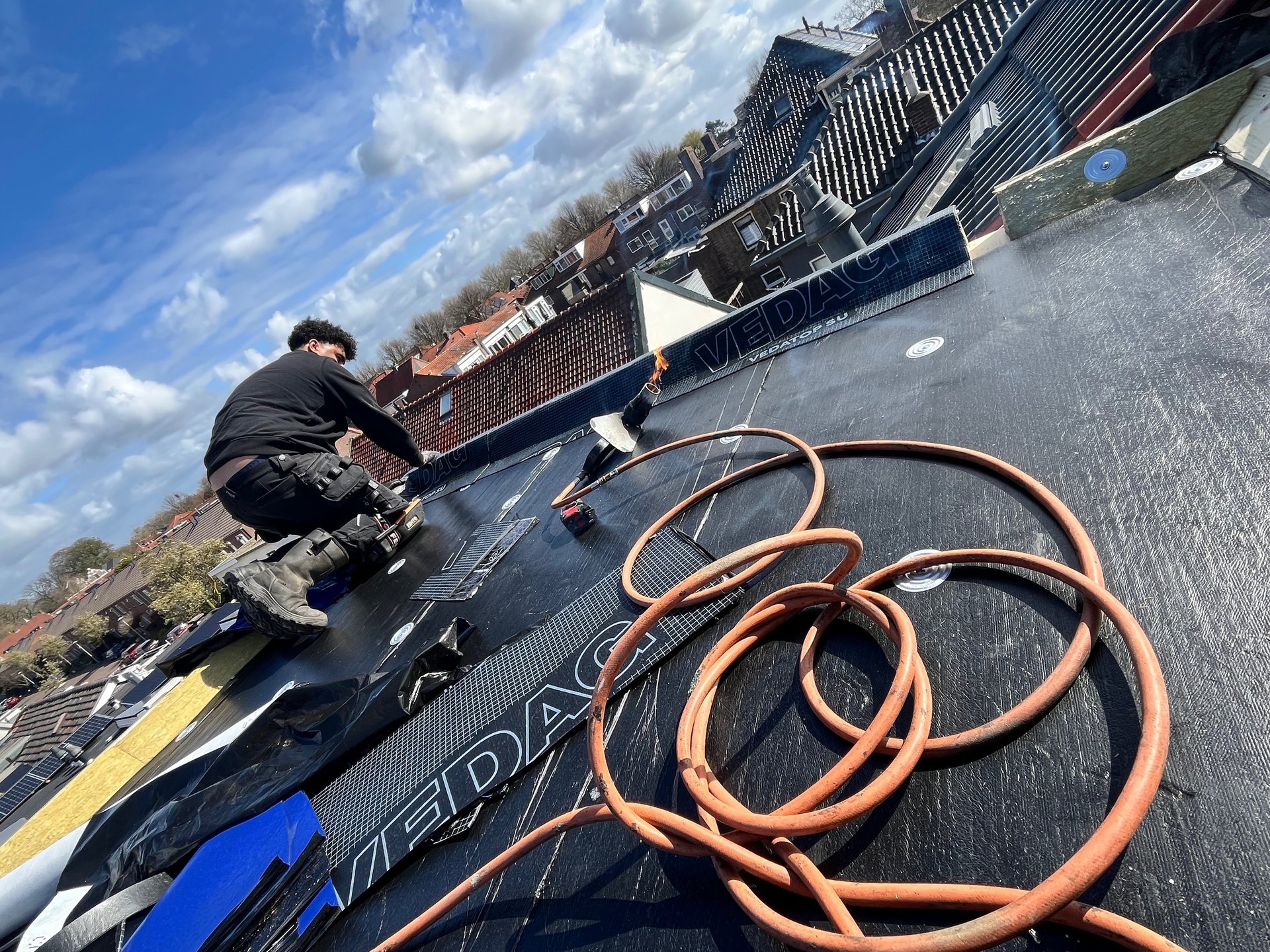 black and white bed linen